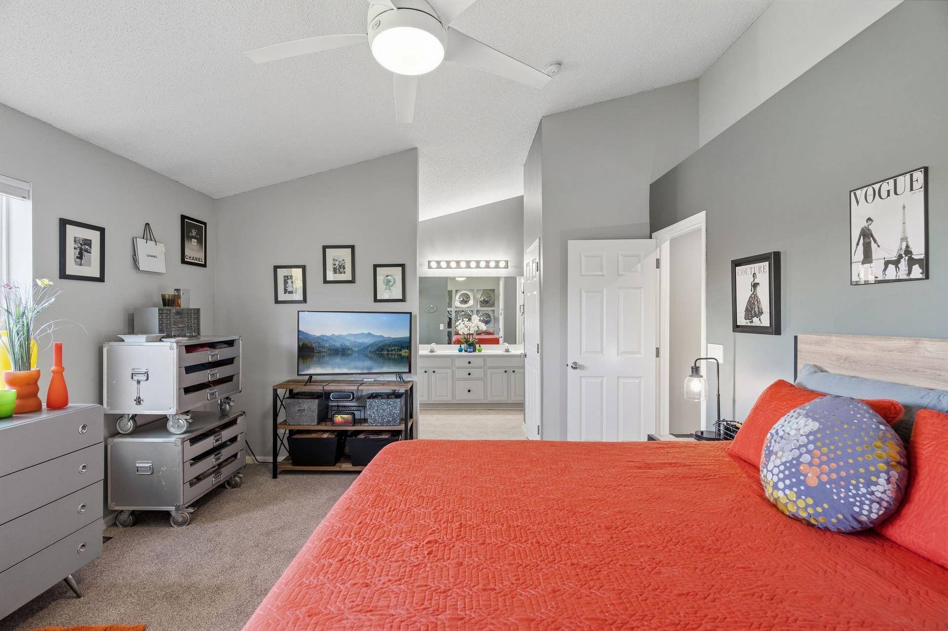 8967 Comstock Lane N, Maple Grove, MN 55311 Ensuite primary bedroom is light and bright.