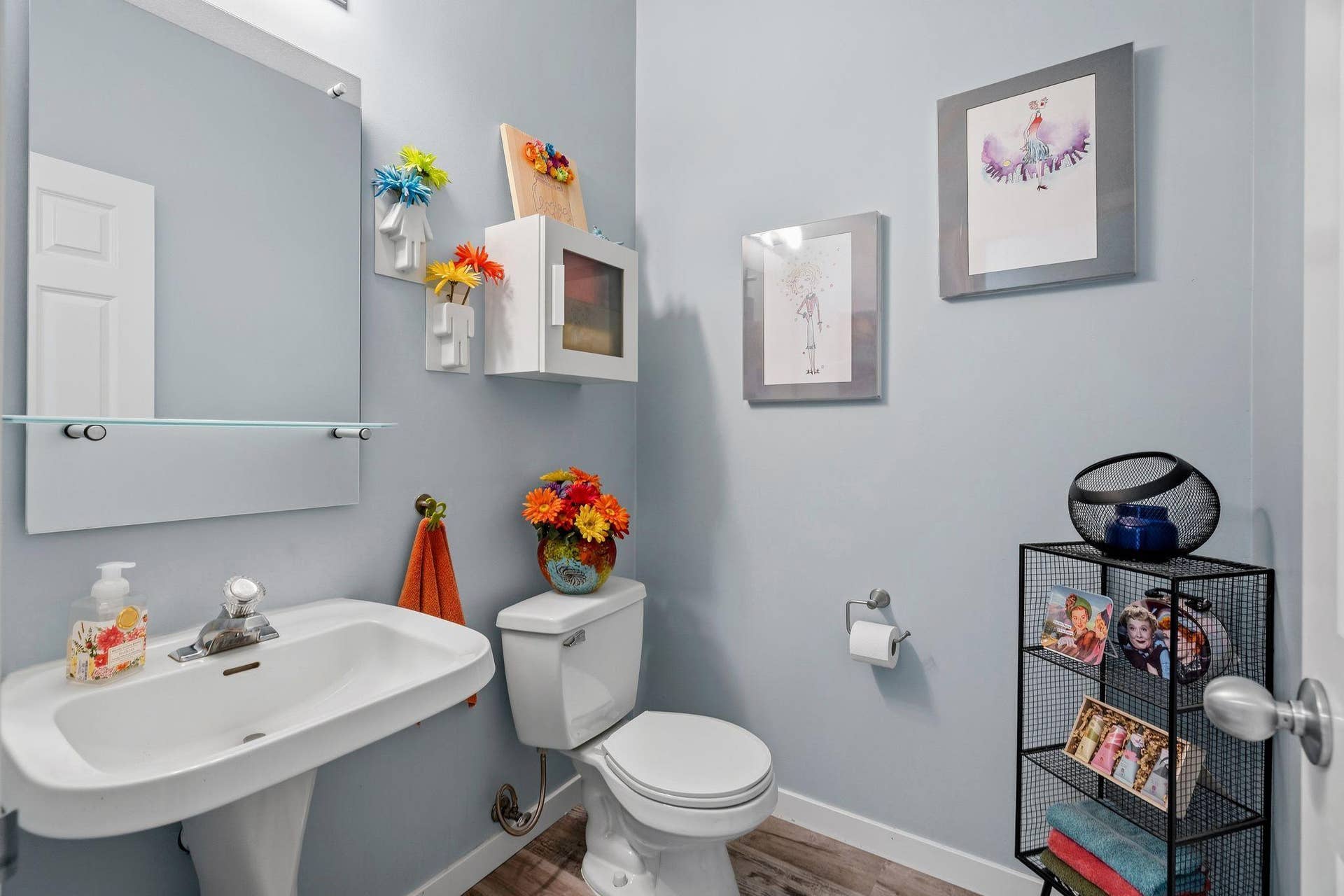 8967 Comstock Lane N, Maple Grove, MN 55311 Private area within primary bath.