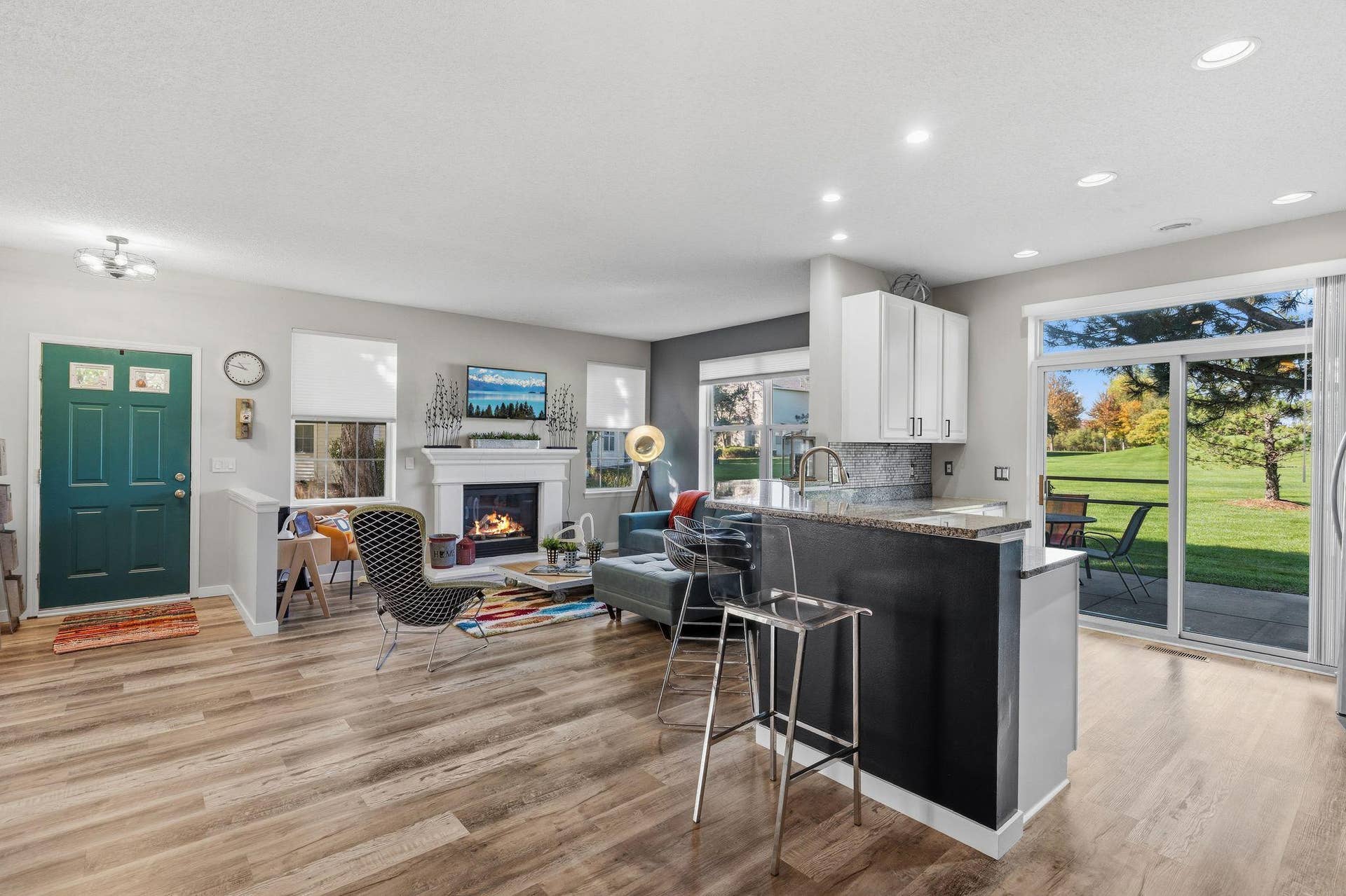 8967 Comstock Lane N, Maple Grove, MN 55311 Check out the spaces that flow together while still giving you options.