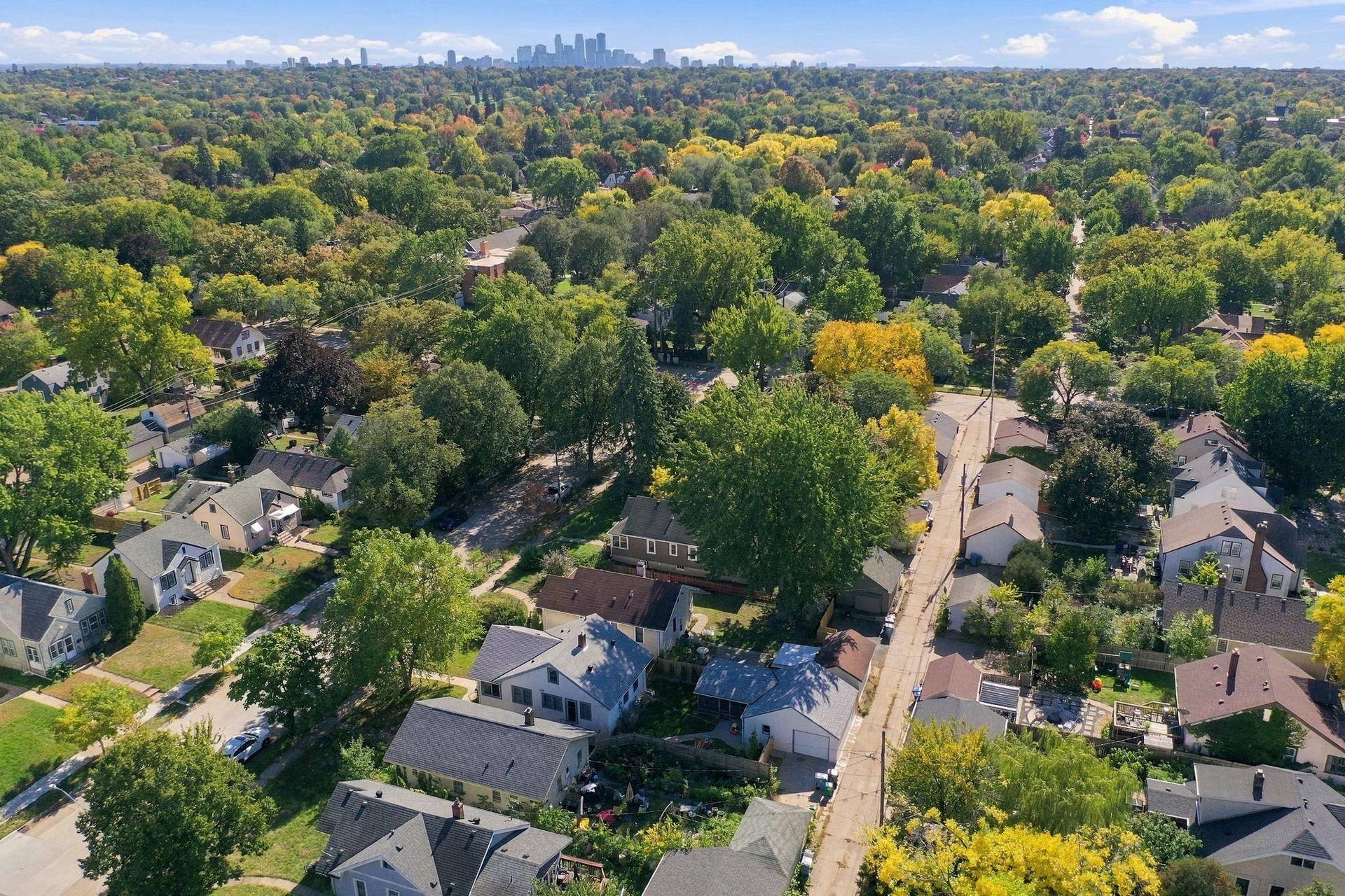 4417 Russell Avenue N, 79, Minneapolis, MN 55412 41-web-or-mls-4417_Russell_Ave_N_Minneapolis_MN_55412_041.jpg