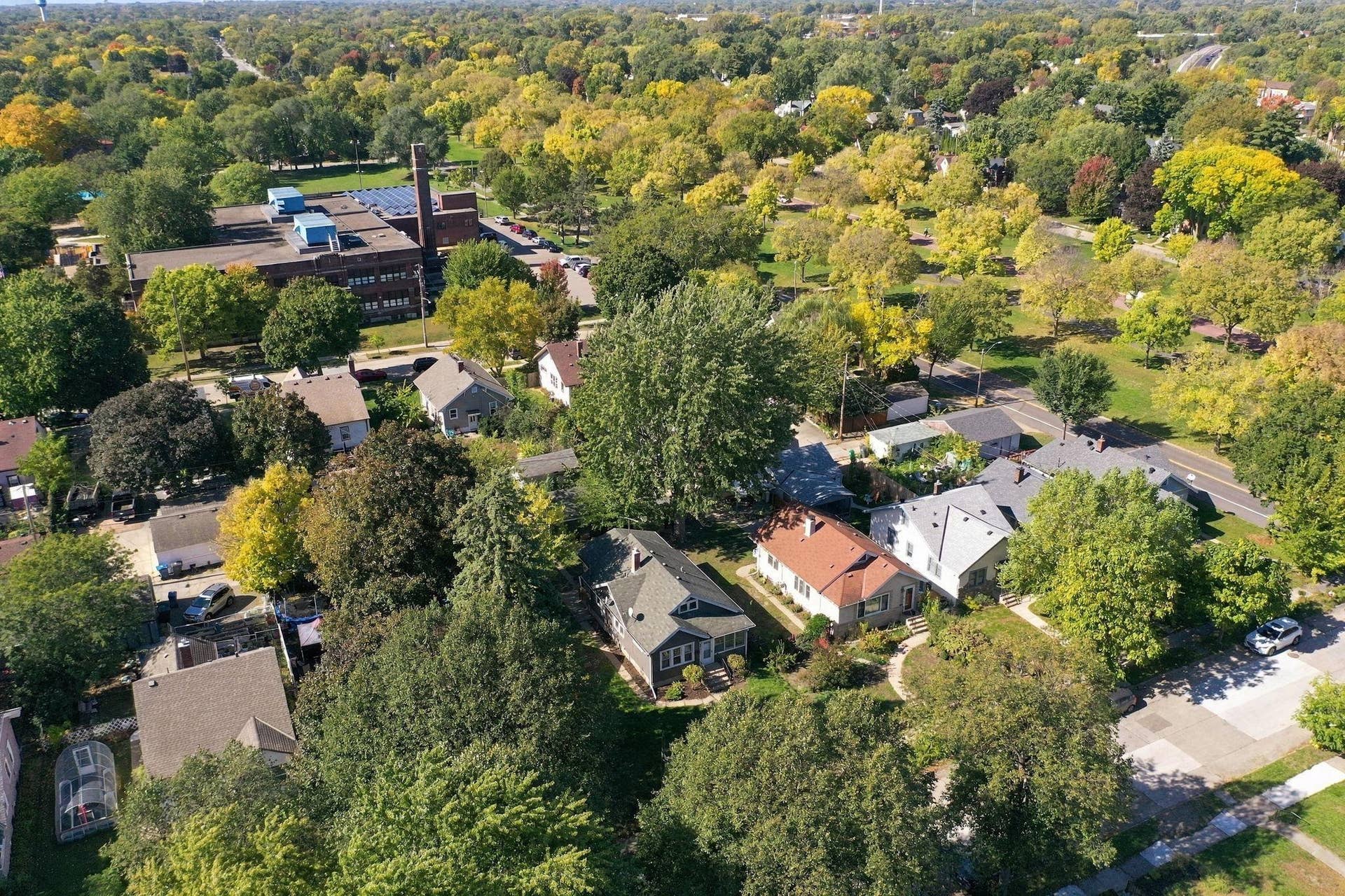 4417 Russell Avenue N, 79, Minneapolis, MN 55412 39-web-or-mls-4417_Russell_Ave_N_Minneapolis_MN_55412_039.jpg