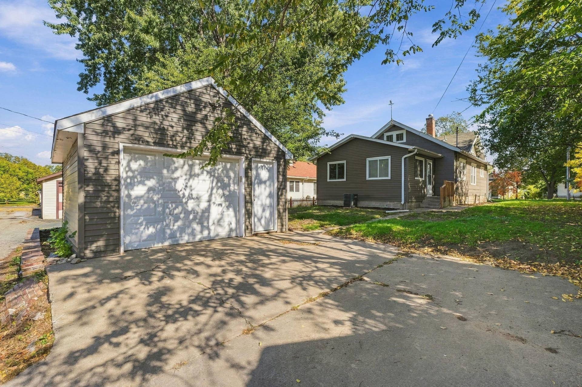 4417 Russell Avenue N, 79, Minneapolis, MN 55412 4-web-or-mls-4417_Russell_Ave_N_Minneapolis_MN_55412_001.jpg