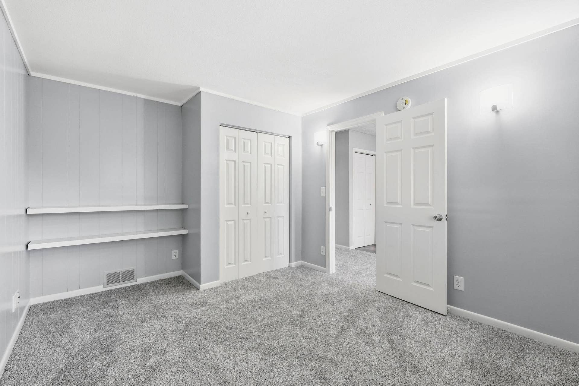 4417 Russell Avenue N, 79, Minneapolis, MN 55412 21-web-or-mls-4417_Russell_Ave_N_Minneapolis_MN_55412_021.jpg