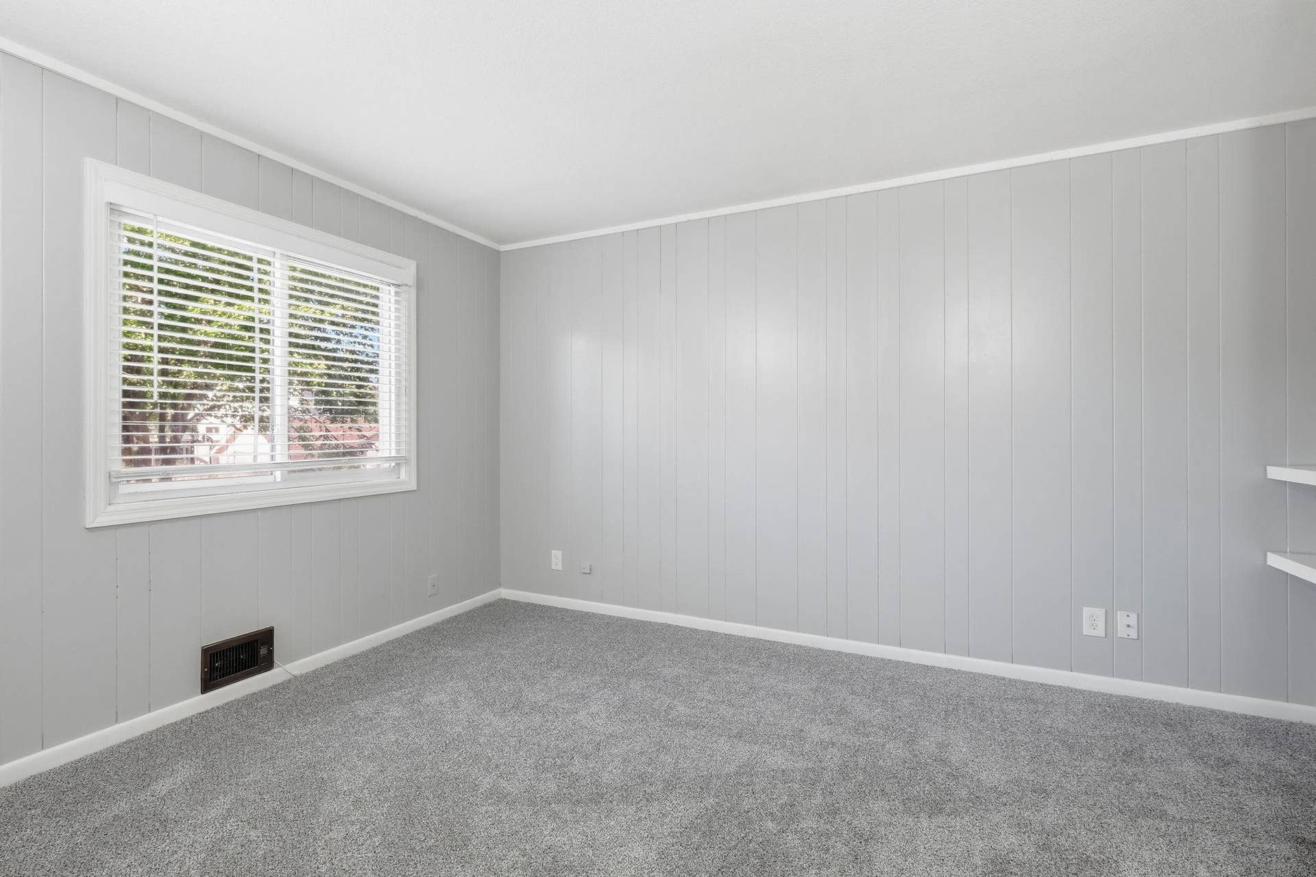 4417 Russell Avenue N, 79, Minneapolis, MN 55412 20-web-or-mls-4417_Russell_Ave_N_Minneapolis_MN_55412_020.jpg