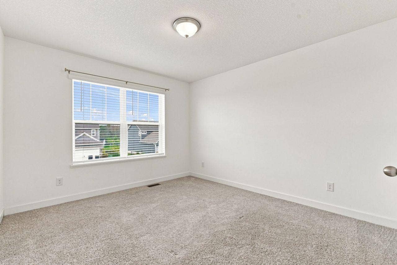 16197 Europa Avenue N, Hugo, MN 55038 4 bedrooms on upper level