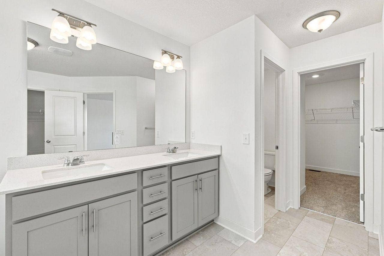 16197 Europa Avenue N, Hugo, MN 55038 Primary bathroom