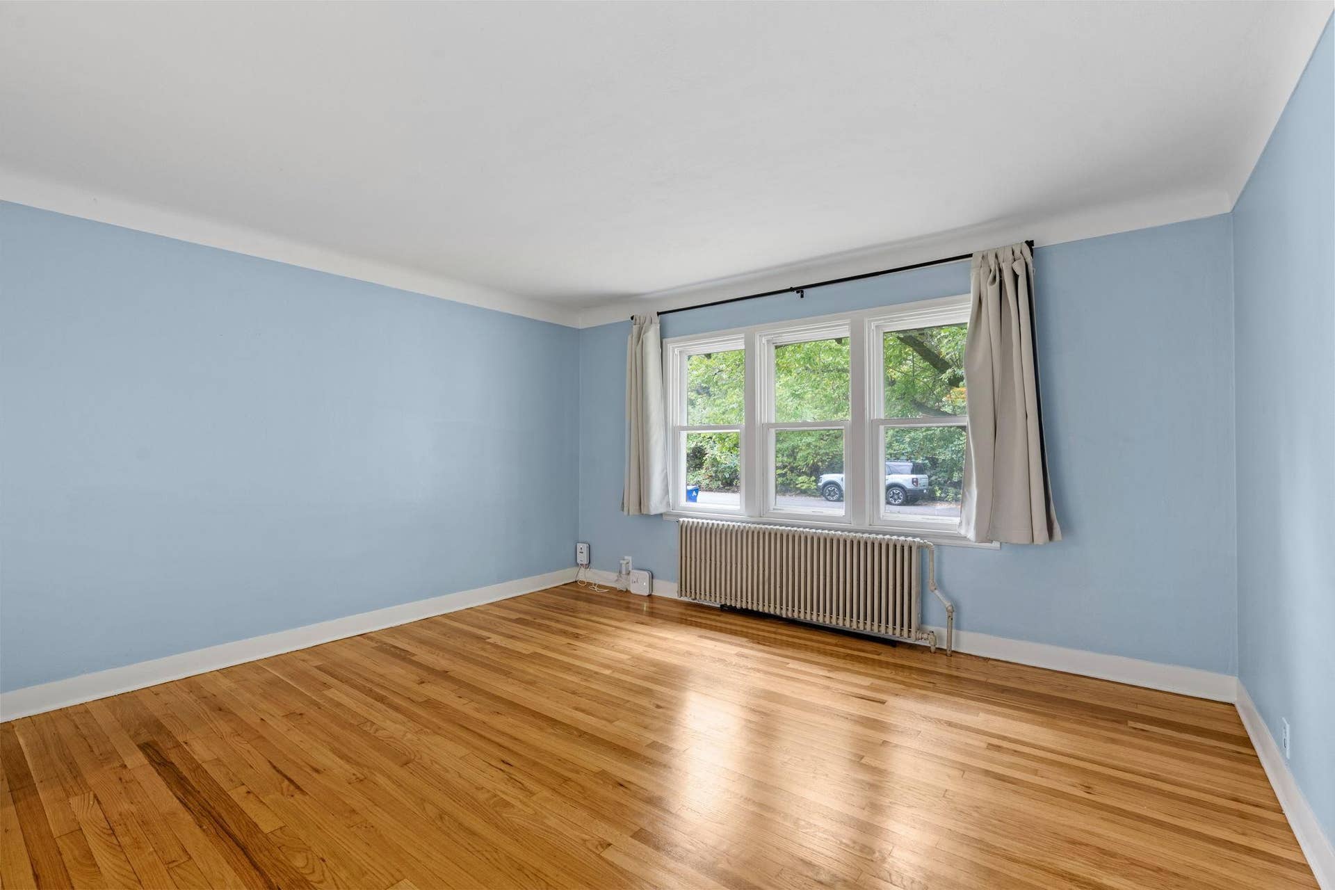 261 Robie Street W, 104, Saint Paul, MN 55107 10-web-or-mls-261 W Robie St 1-10.jpg
