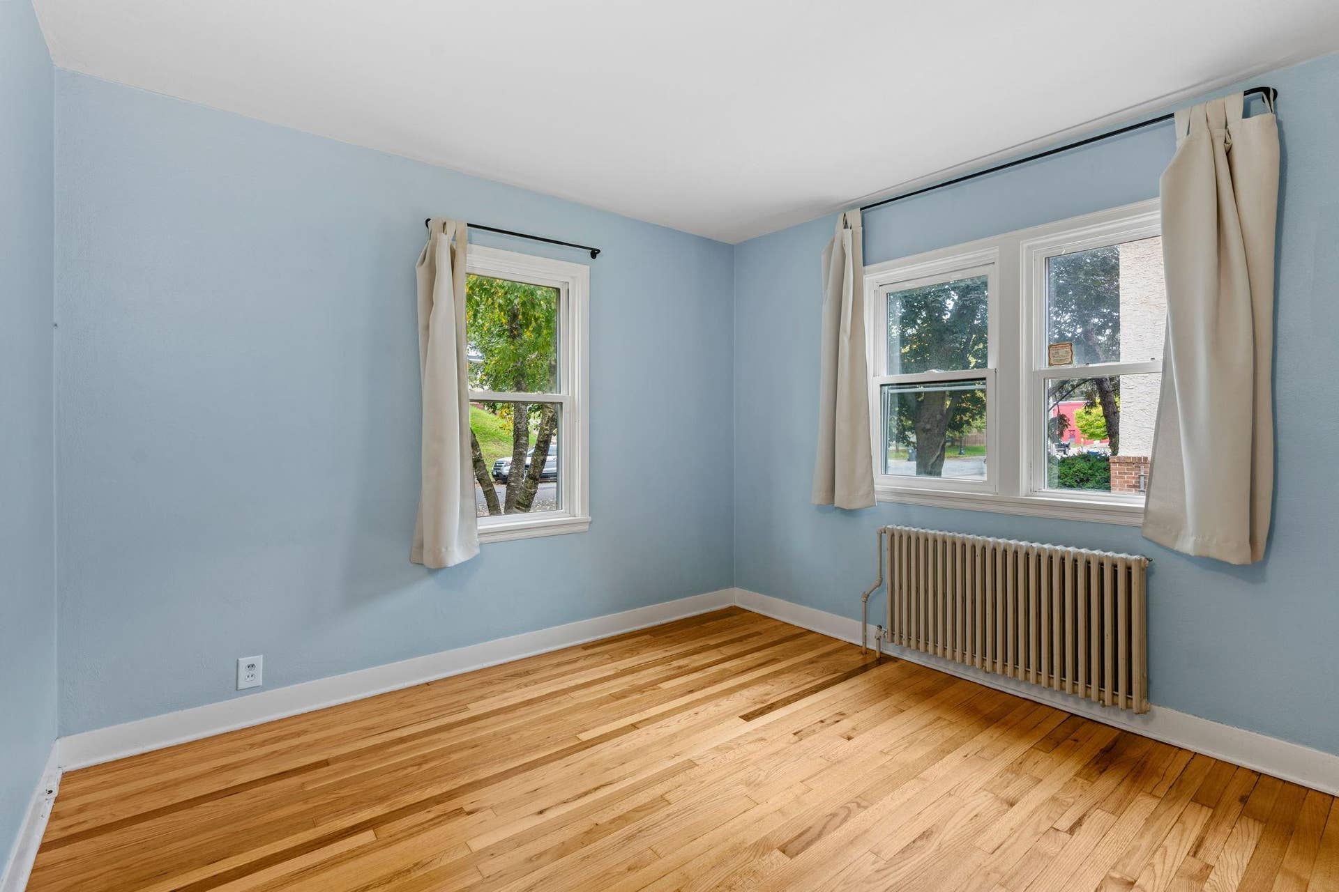 261 Robie Street W, 104, Saint Paul, MN 55107 24-web-or-mls-261 W Robie St 1-24.jpg