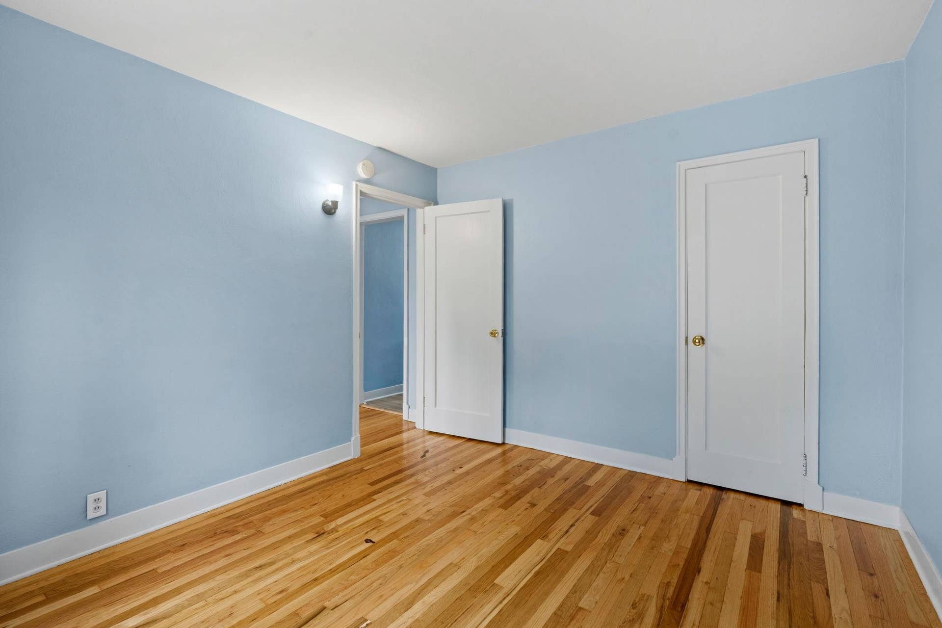 261 Robie Street W, 104, Saint Paul, MN 55107 23-web-or-mls-261 W Robie St 1-23.jpg