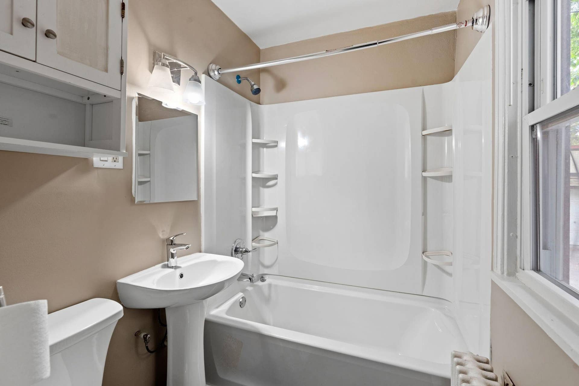 261 Robie Street W, 104, Saint Paul, MN 55107 20-web-or-mls-261 W Robie St 1-20.jpg