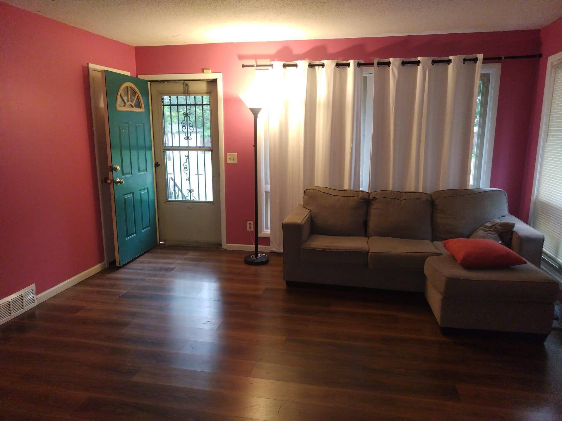 1560 Pacific Street, 88, Saint Paul, MN 55106 IMG-20260929-WA0051.jpg