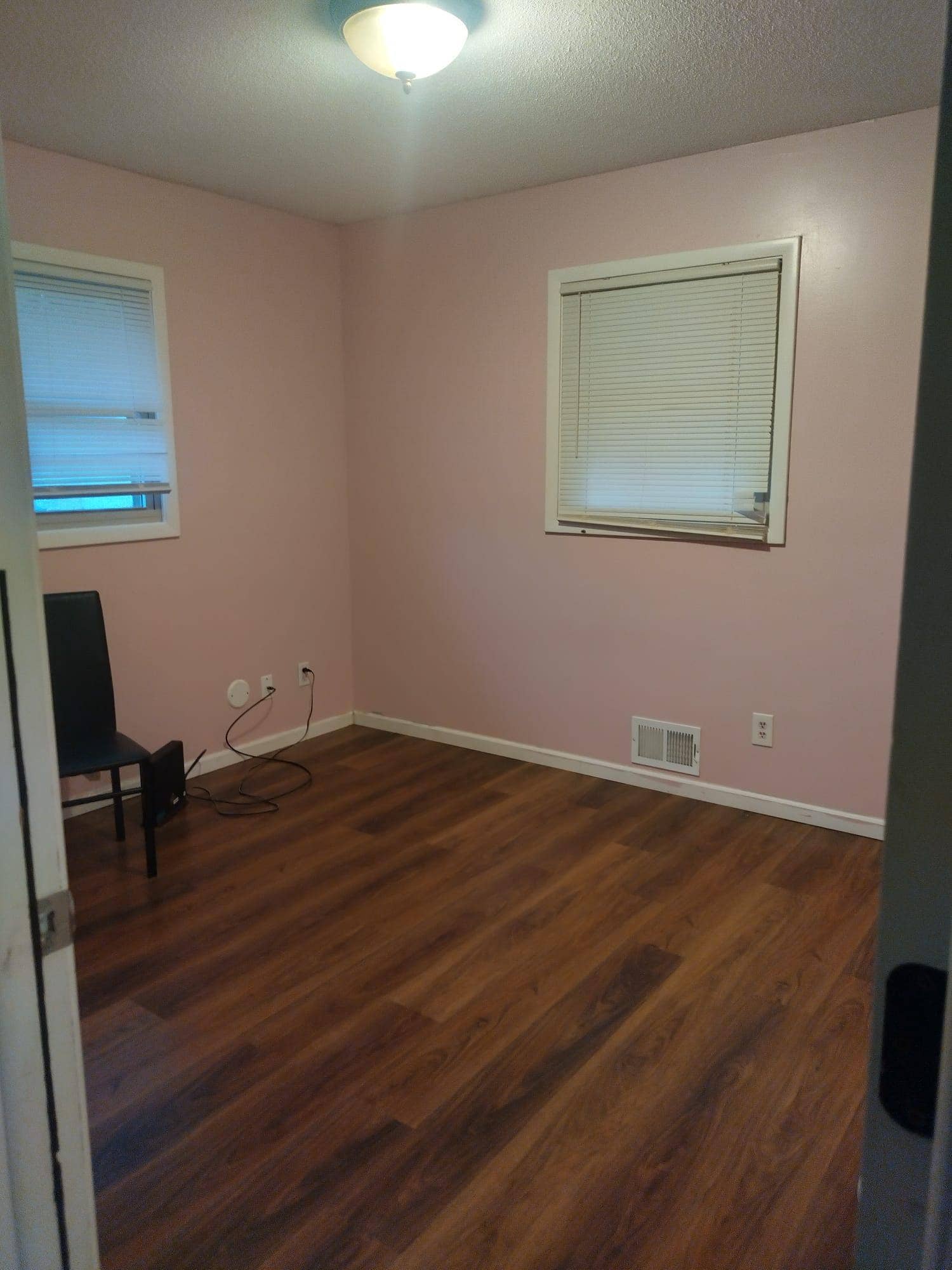 1560 Pacific Street, 88, Saint Paul, MN 55106 IMG-20260929-WA0023.jpg