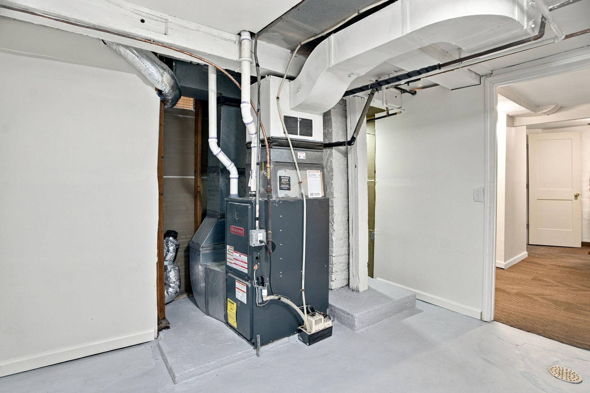 1428 Vincent Avenue N, 85, Minneapolis, MN 55411 High Efficient Gas Furnance