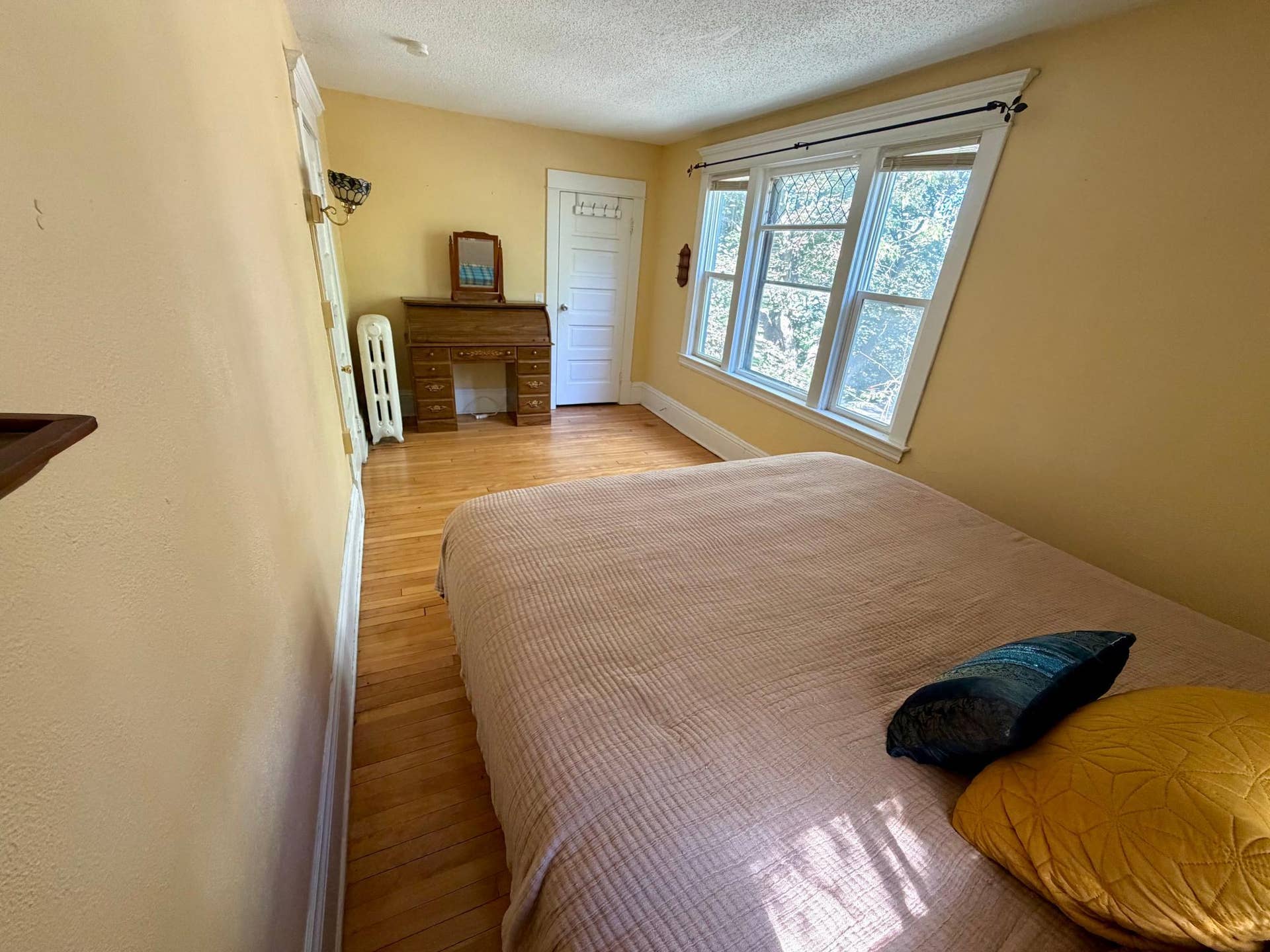 3735 Girard Avenue N, 27, Minneapolis, MN 55412 Primary bedroom
