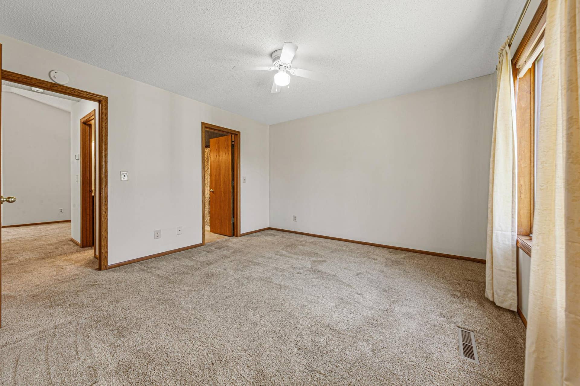 1728 Greenhaven Lane NE, Owatonna, MN 55060 9h9a9088.jpg