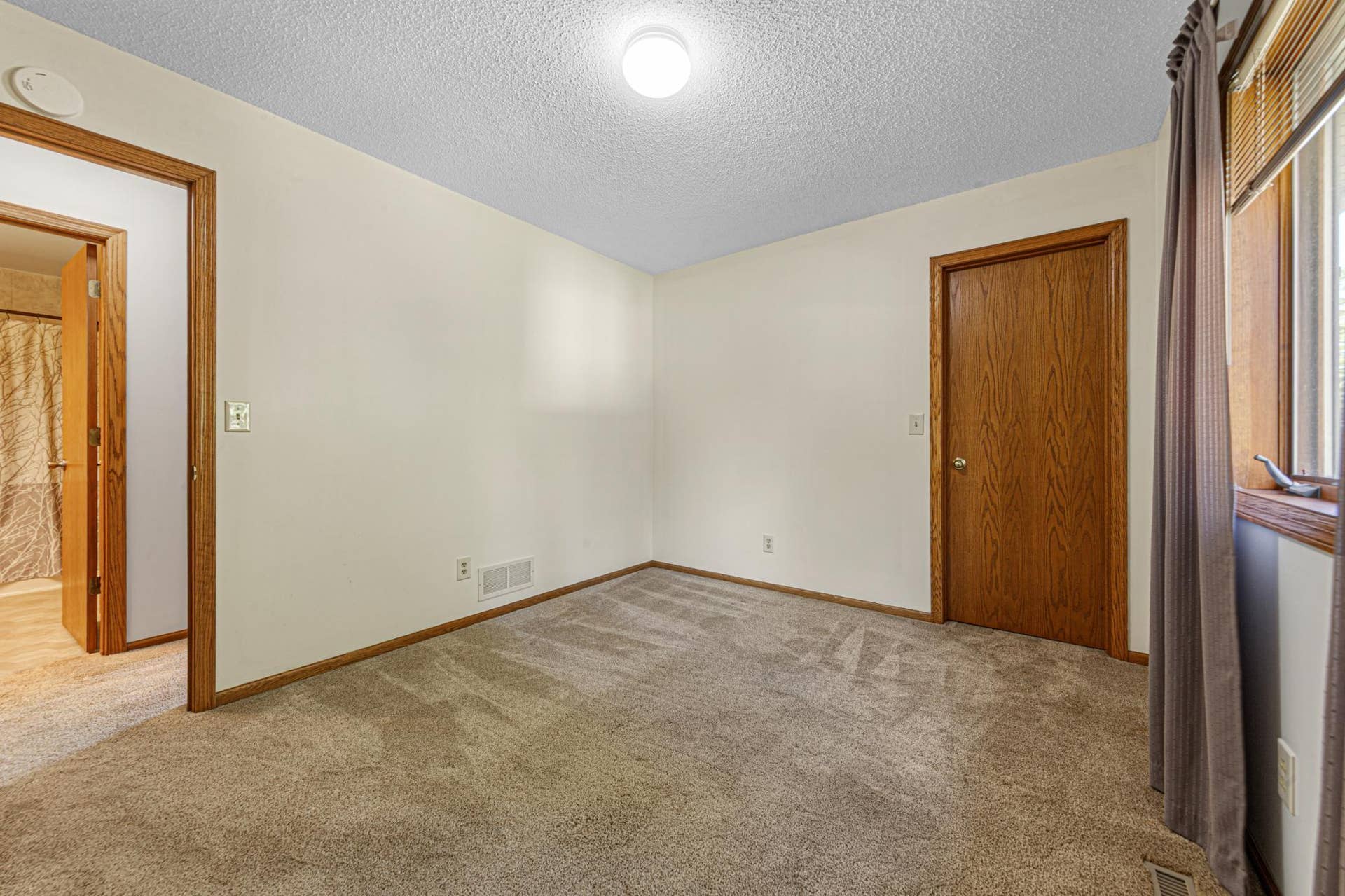 1728 Greenhaven Lane NE, Owatonna, MN 55060 9h9a9053.jpg