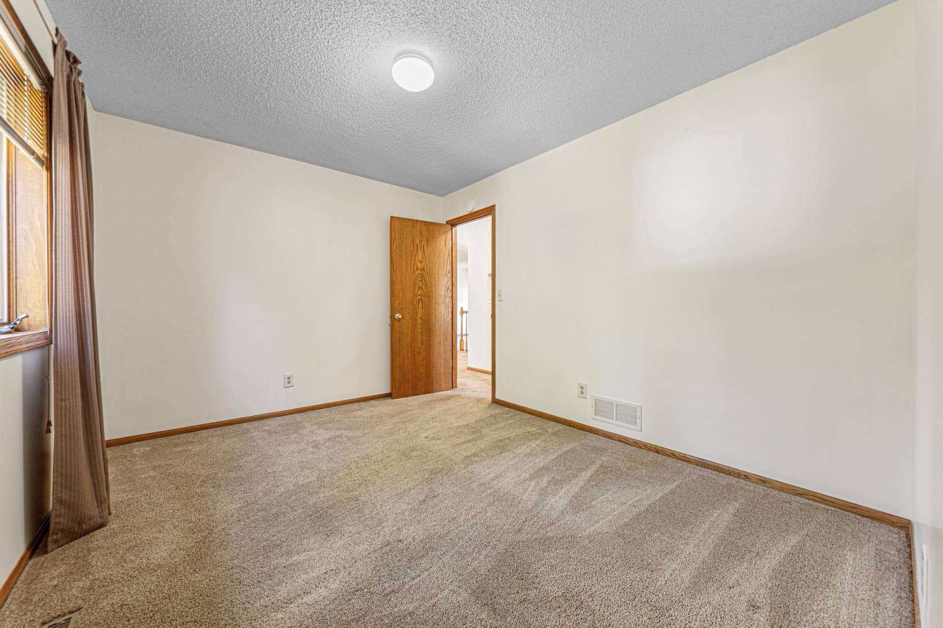 1728 Greenhaven Lane NE, Owatonna, MN 55060 9h9a9058.jpg