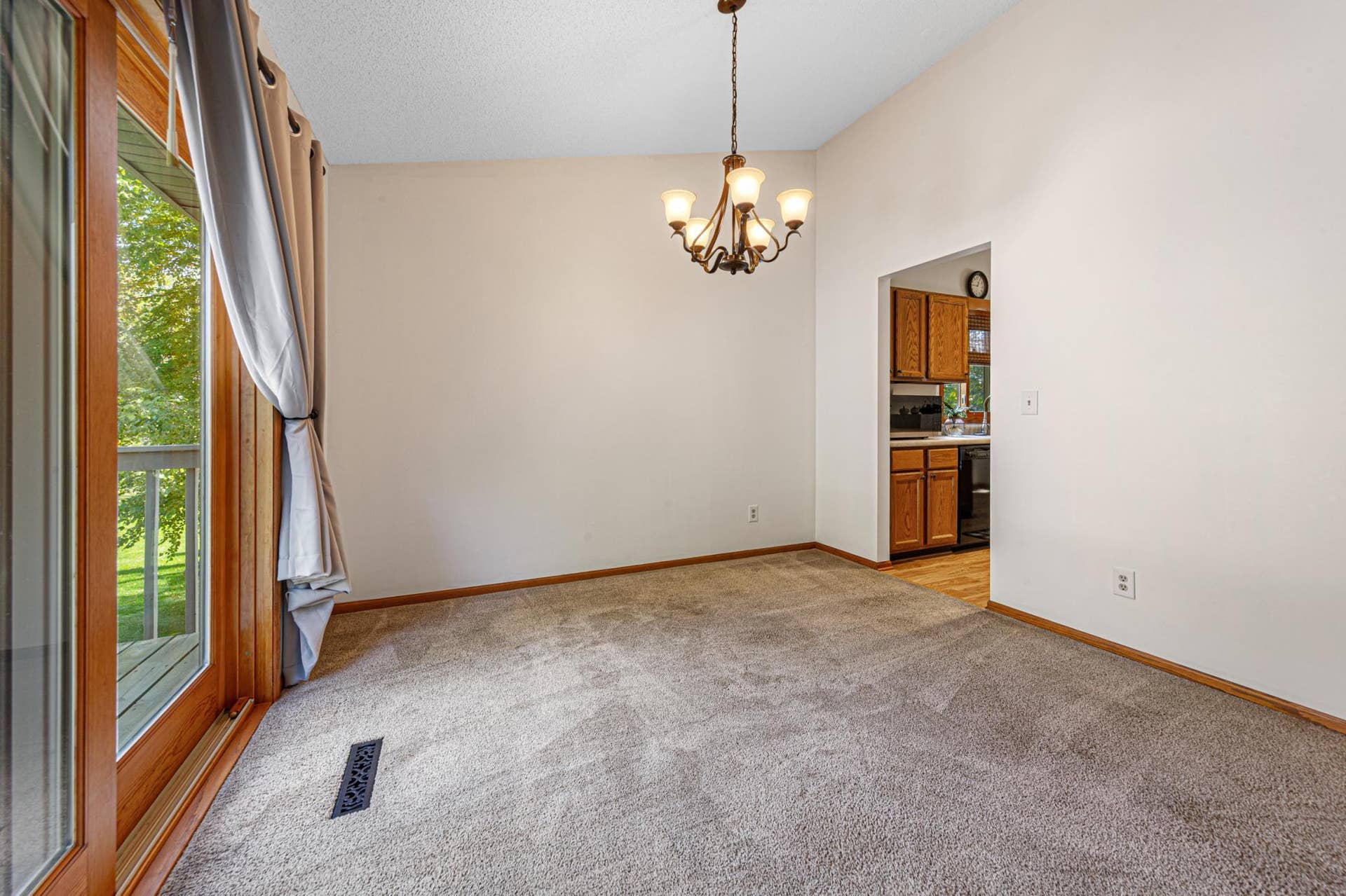 1728 Greenhaven Lane NE, Owatonna, MN 55060 9h9a8978.jpg