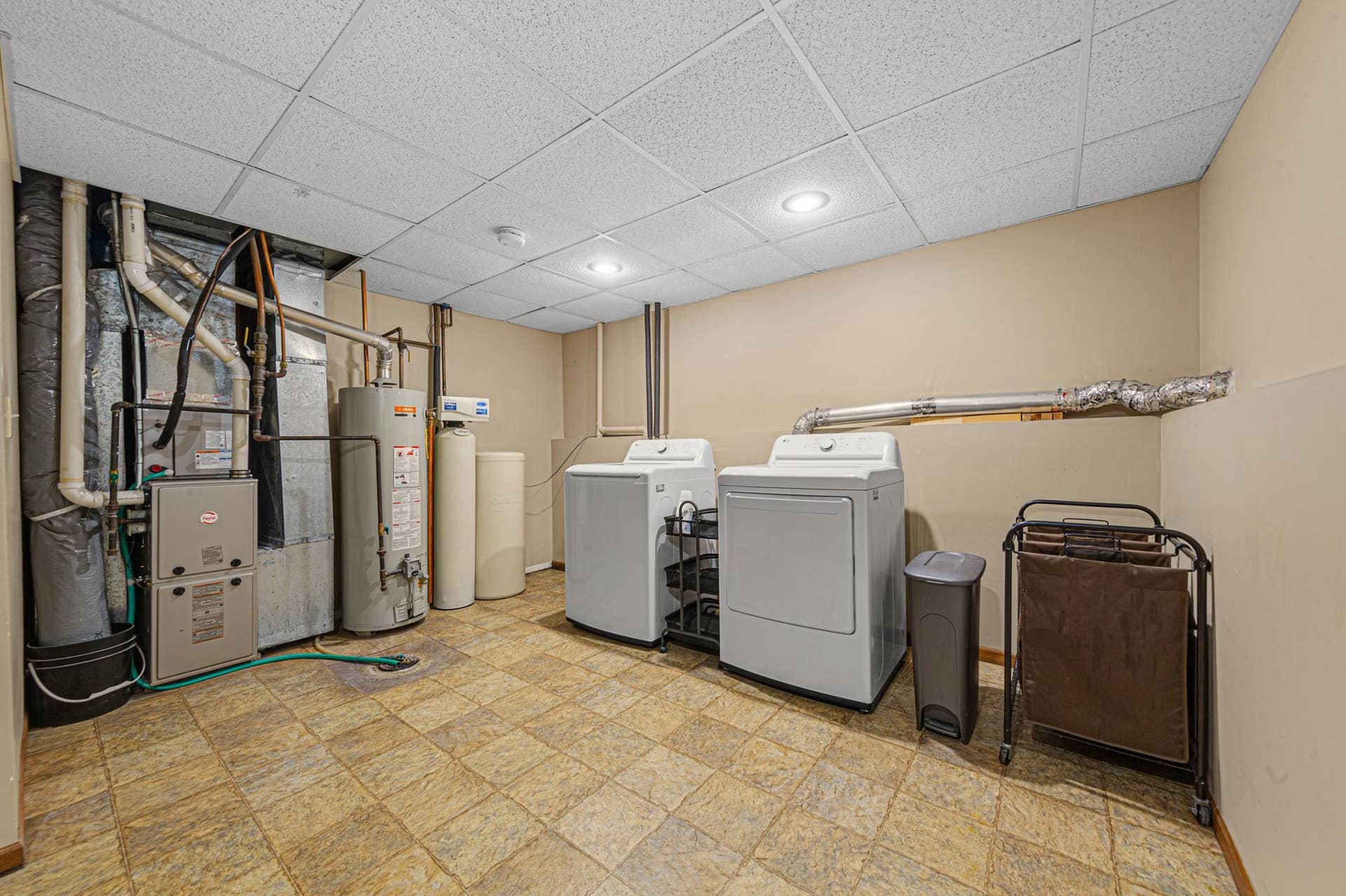1728 Greenhaven Lane NE, Owatonna, MN 55060 9h9a9133.jpg