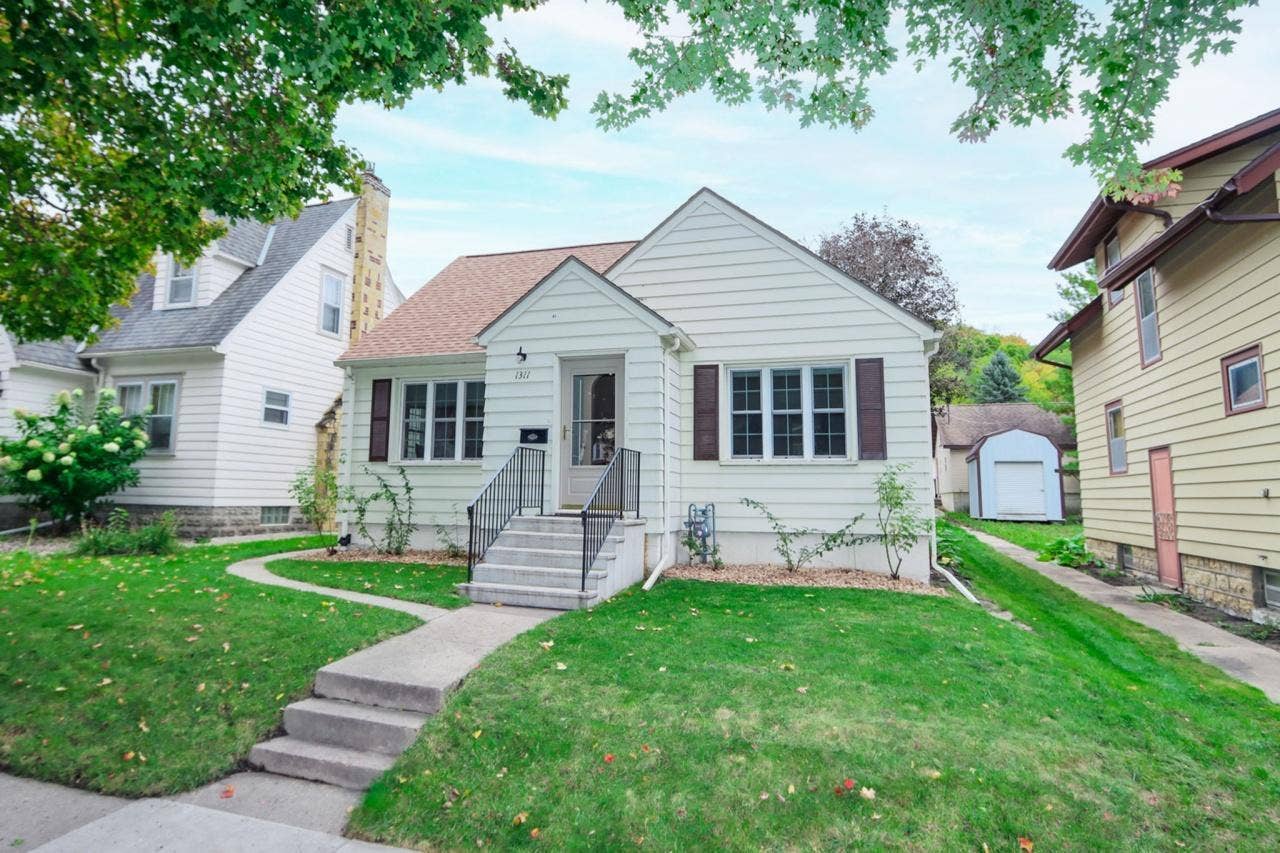 1311 N 5th Street, Mankato, MN 56001 01.jpg