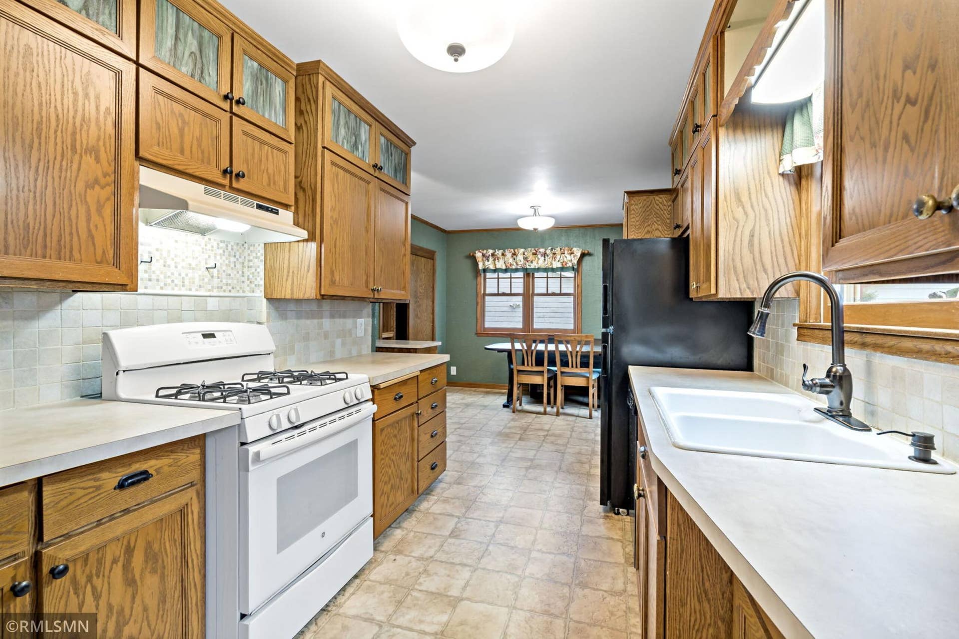 844 Winslow Avenue, 104, Saint Paul, MN 55107 17-web-or-mls-844_Winslow_Ave_St_Paul_MN_0027.jpg