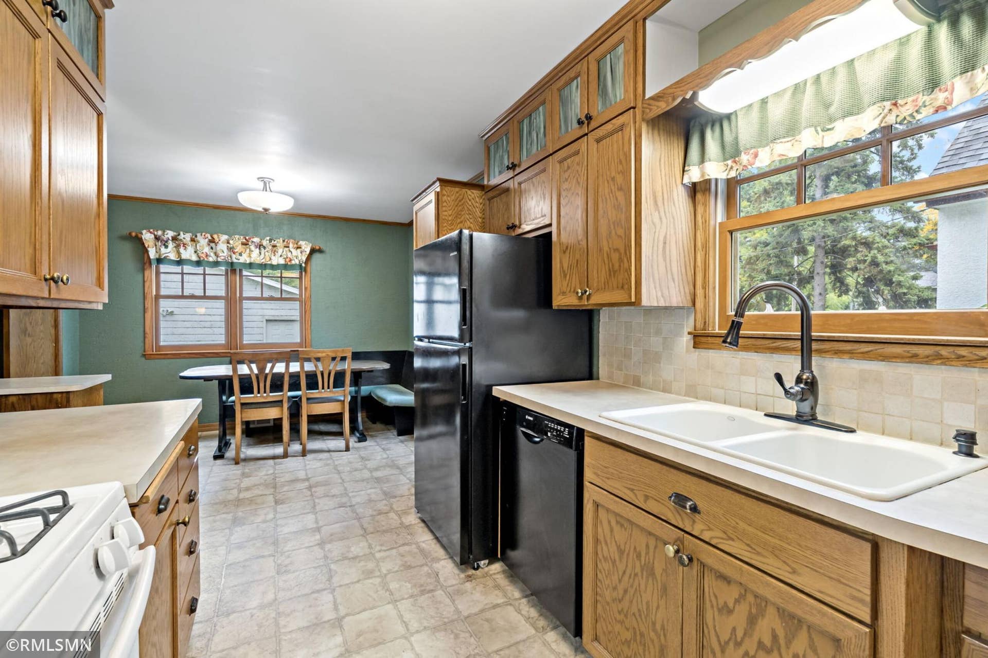 844 Winslow Avenue, 104, Saint Paul, MN 55107 18-web-or-mls-844_Winslow_Ave_St_Paul_MN_0028.jpg