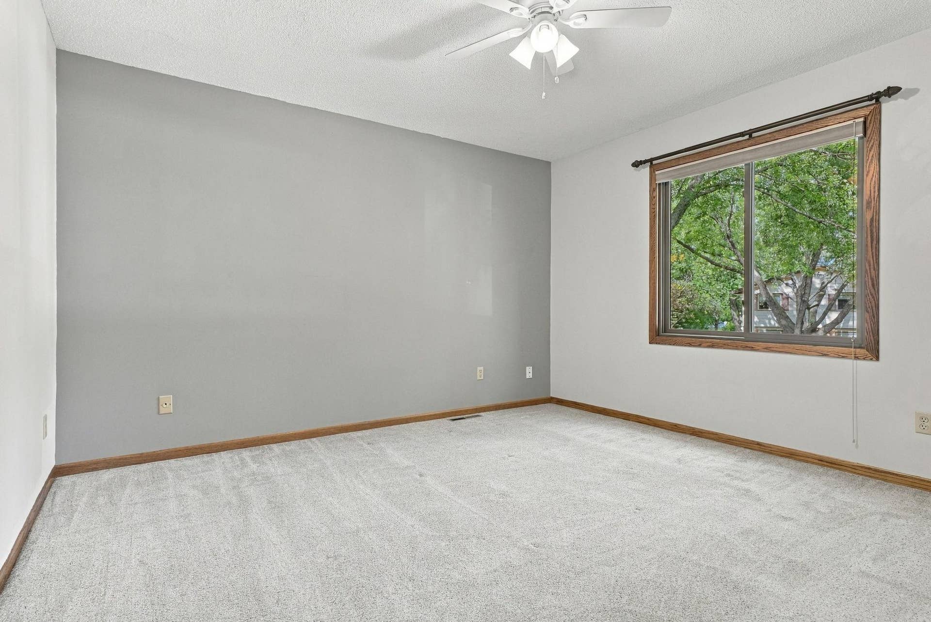 1980 Timber Wolf Trail N, Eagan, MN 55122 Primary.jpg