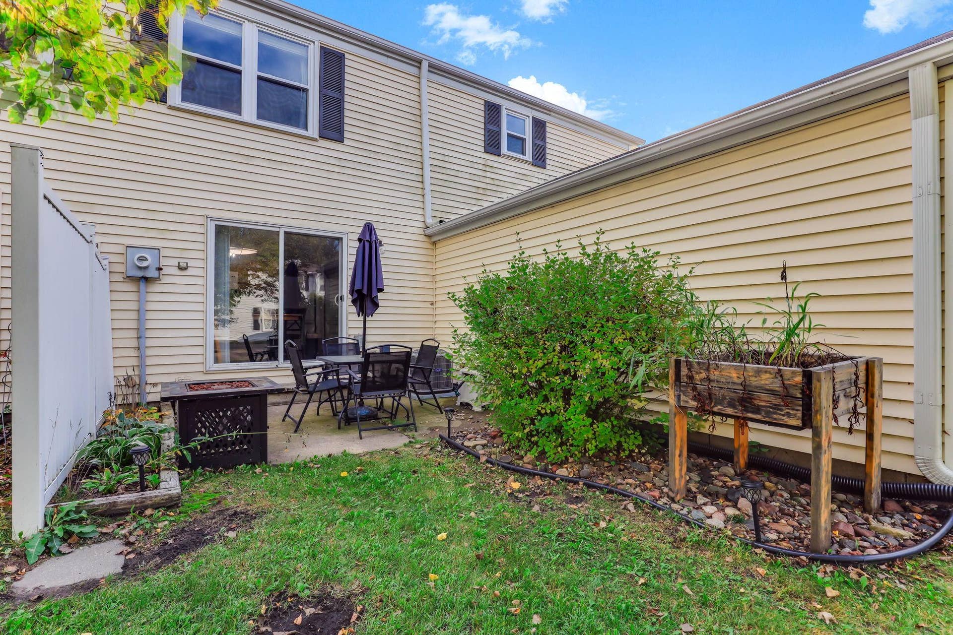 1480 Granada Avenue N, Oakdale, MN 55128