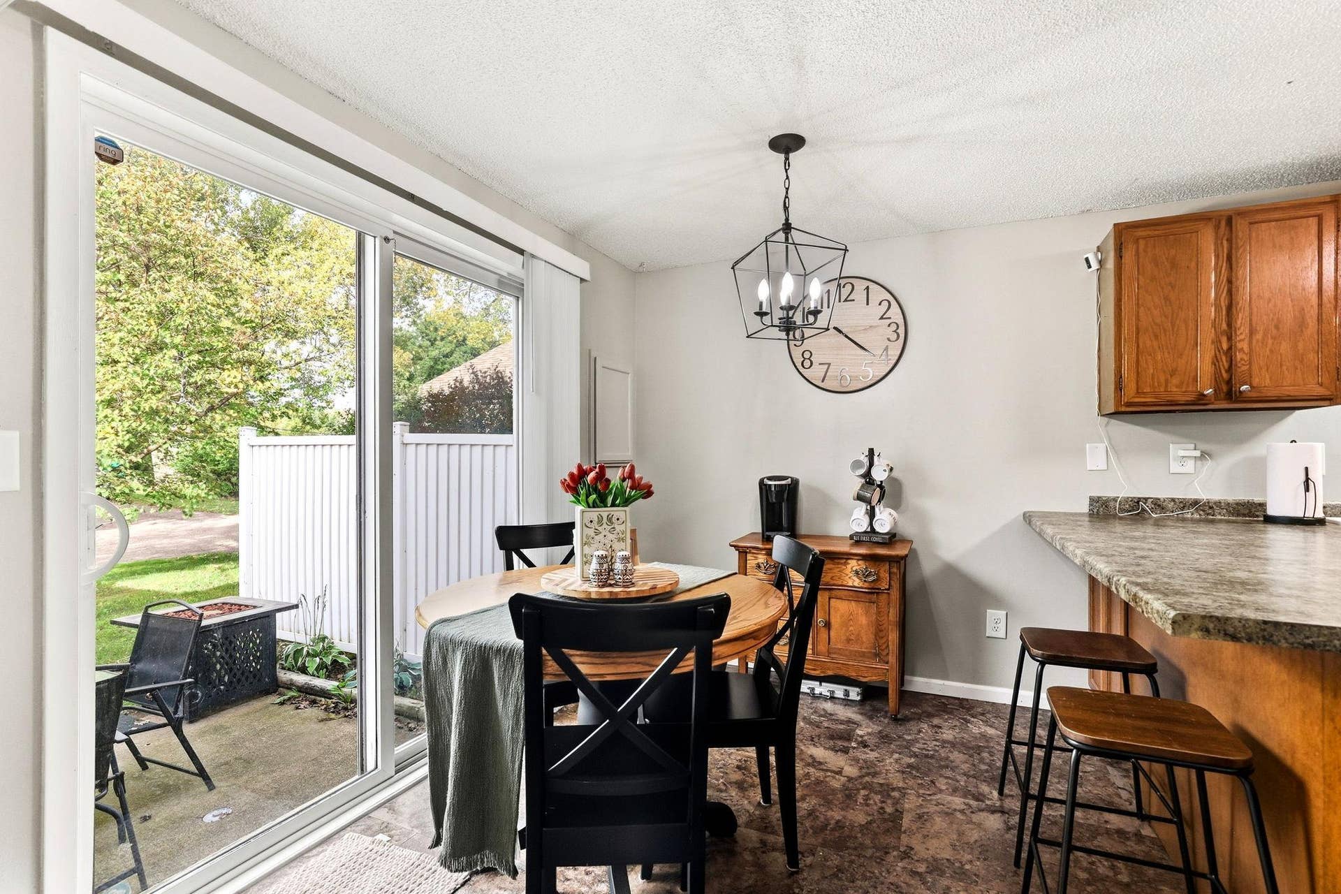 1480 Granada Avenue N, Oakdale, MN 55128