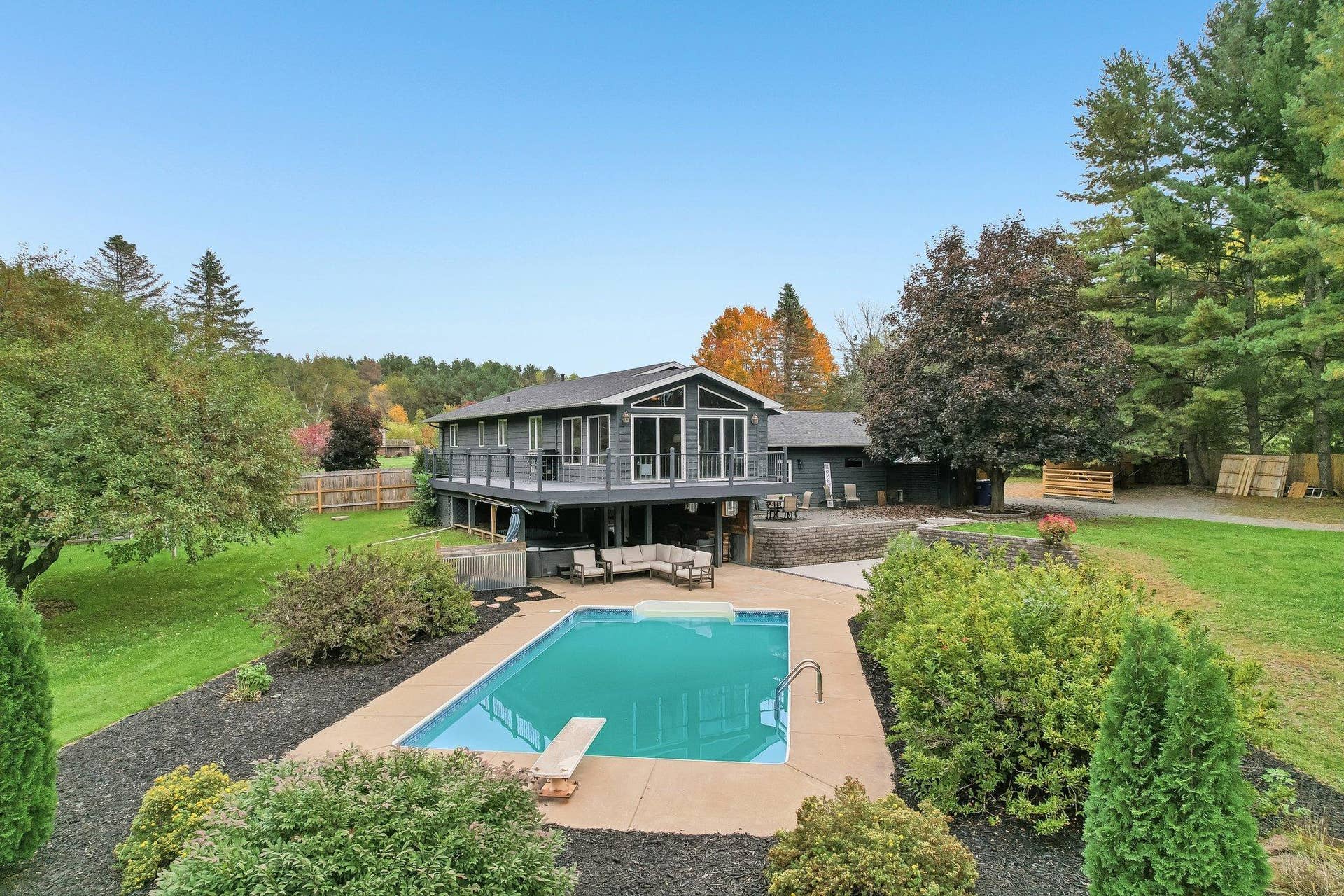 1252 Rolling Hills Trail, Hudson, WI 54016 Inground pool with diving board