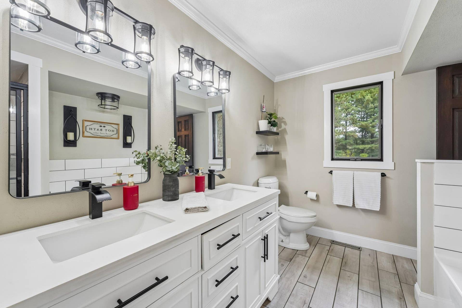 1252 Rolling Hills Trail, Hudson, WI 54016 Main floor walk through bath