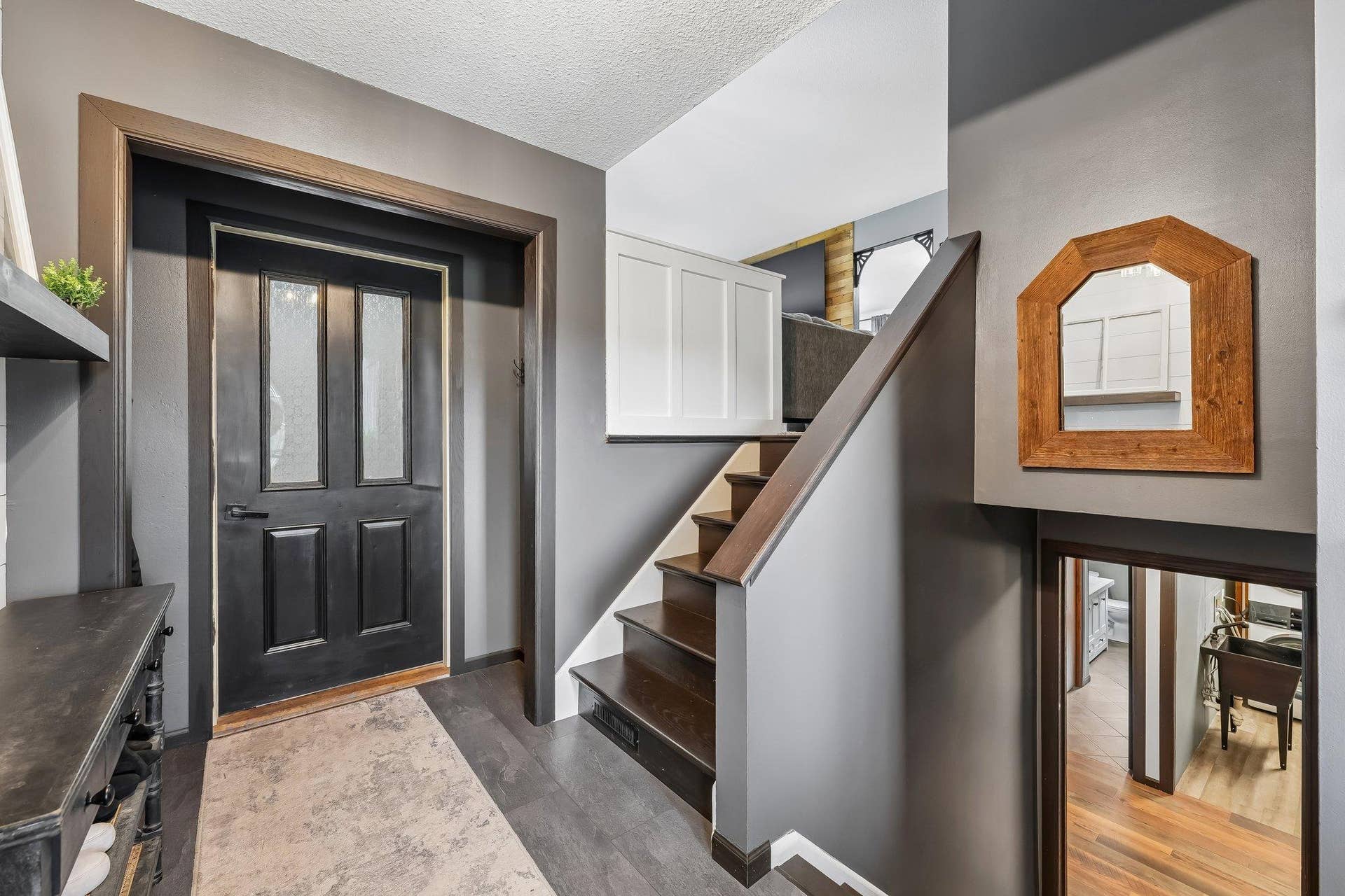 1252 Rolling Hills Trail, Hudson, WI 54016 Large Foyer