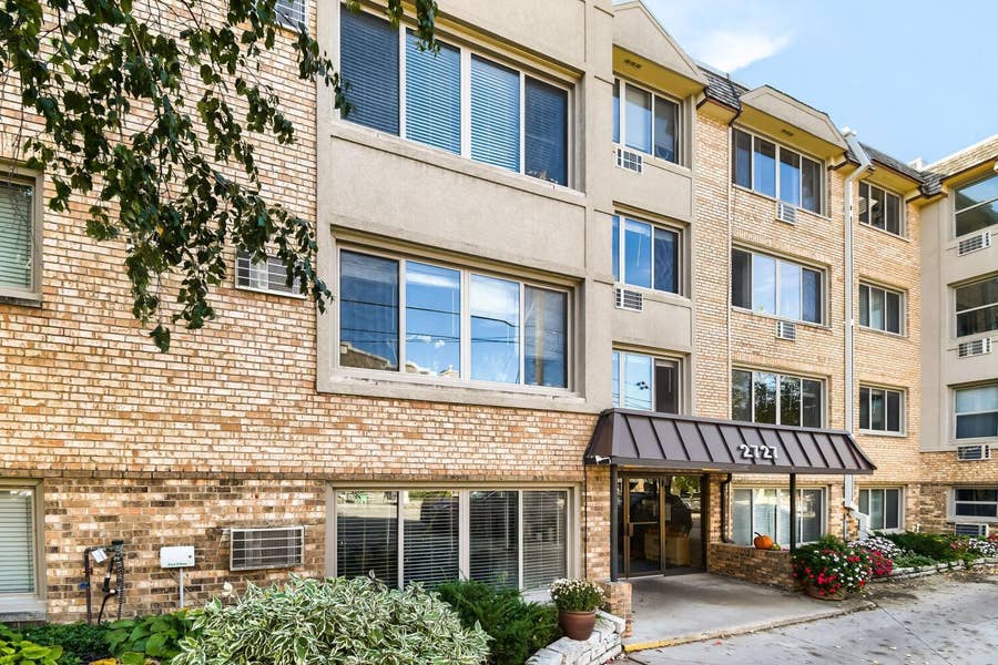 Property photo for 2727 W 43rd Street, #412, Minneapolis, MN