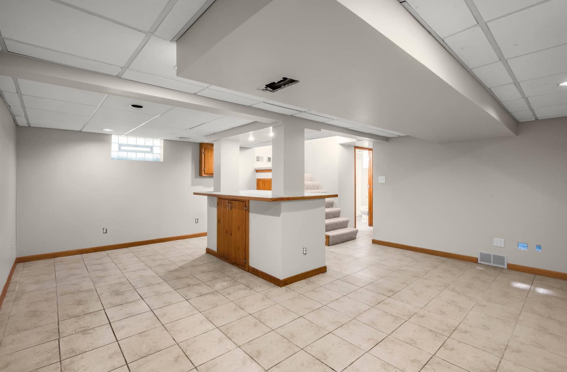 756 Mcknight Road N, Maplewood, MN 55119 756 Mcknight Road N, Maplewood, MN 55119