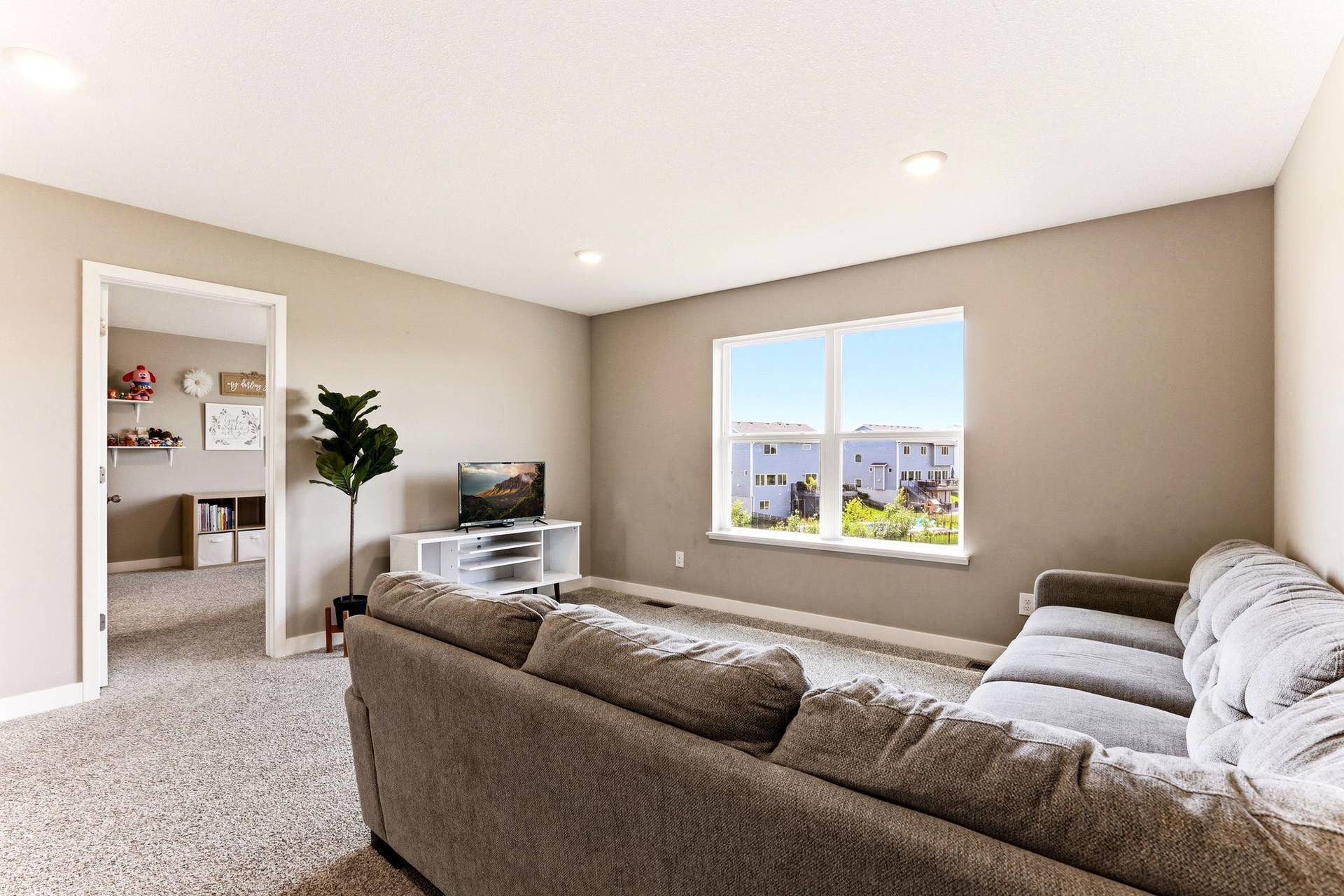 16206 Europa Avenue N, Hugo, MN 55038 26-web-or-mls-16206-Europa-Ave-N-25.jpg