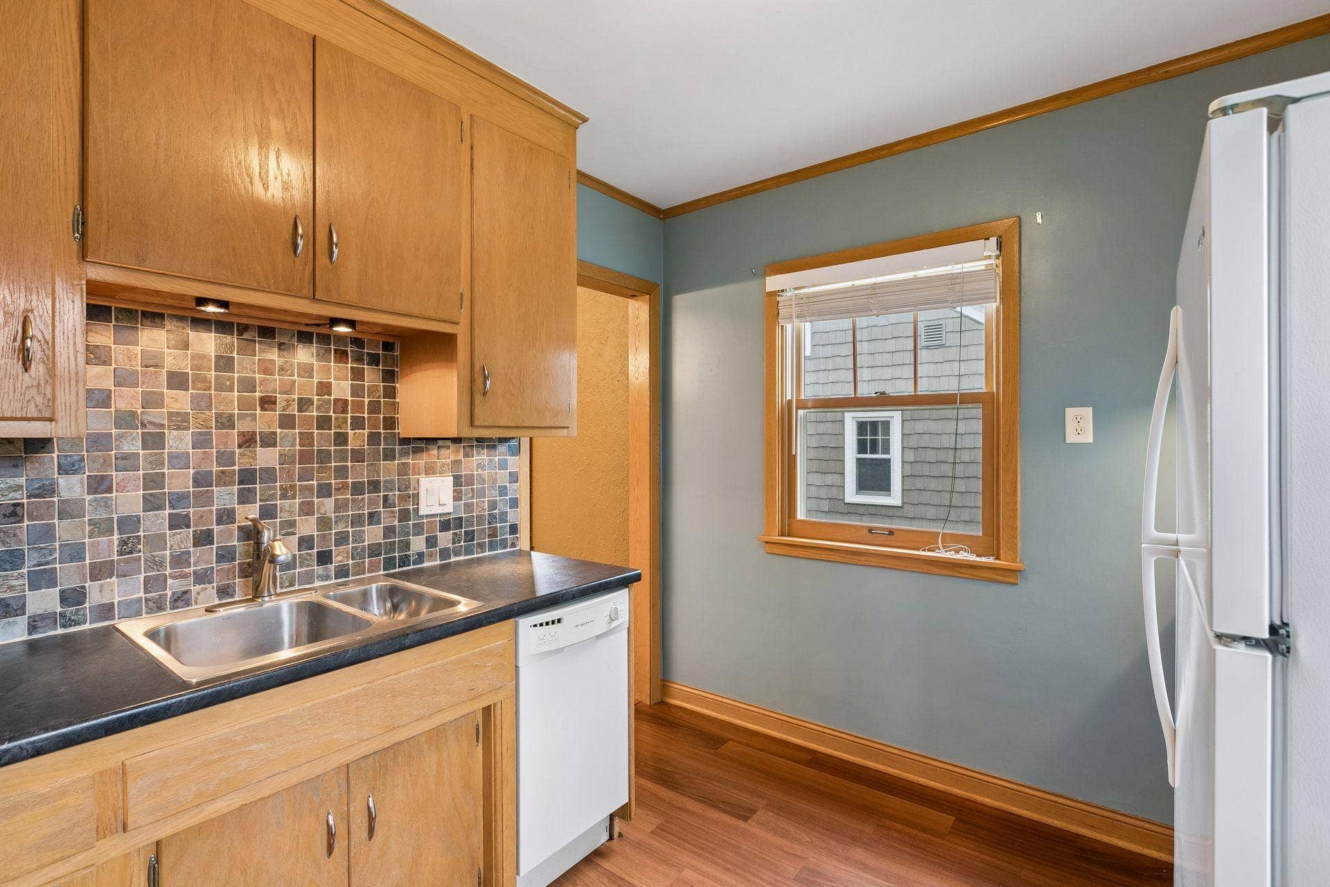 5912 10th Avenue S, 17, Minneapolis, MN 55417 Kitchen