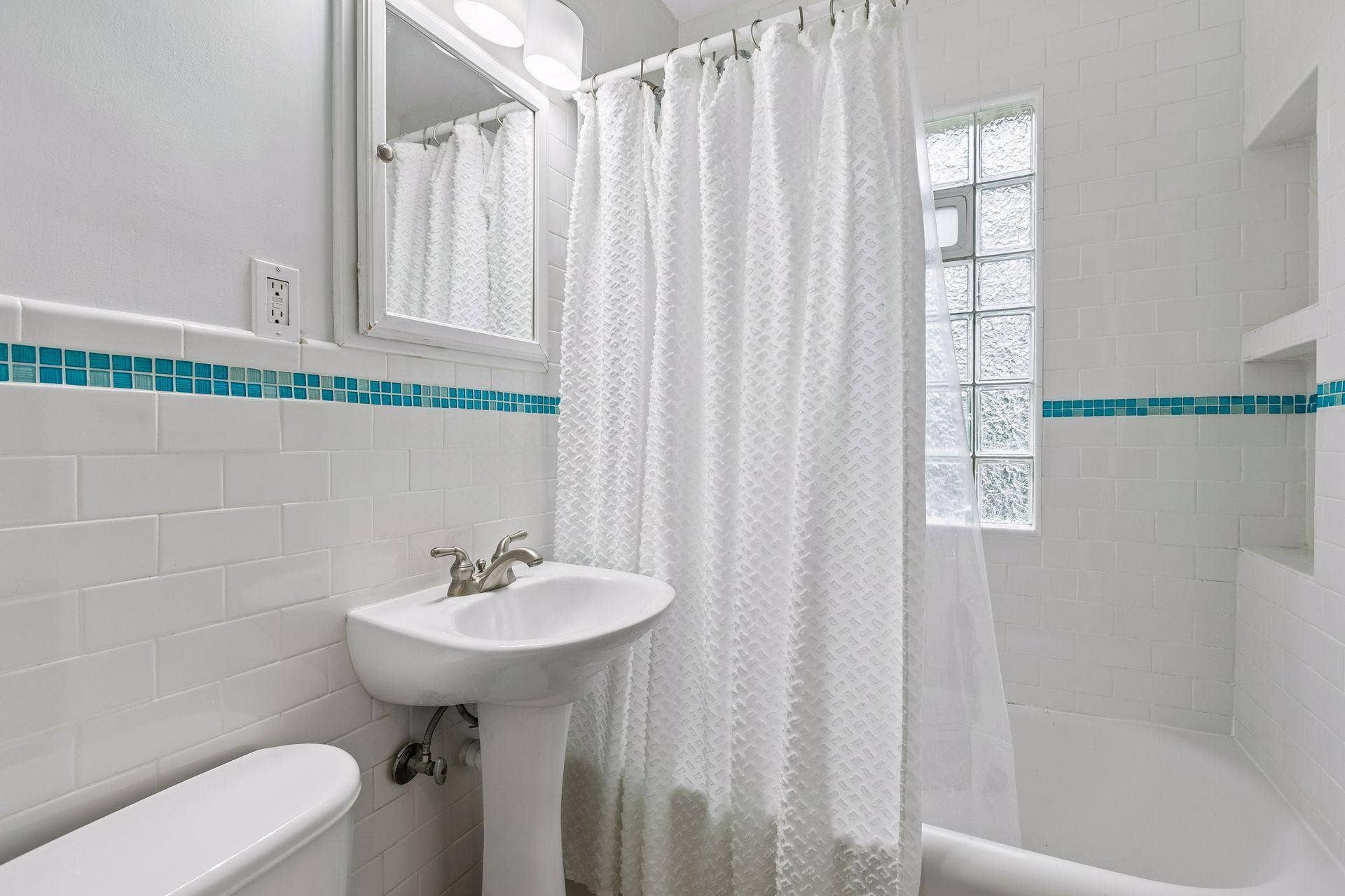 5912 10th Avenue S, 17, Minneapolis, MN 55417 Heated Bathroom Floors