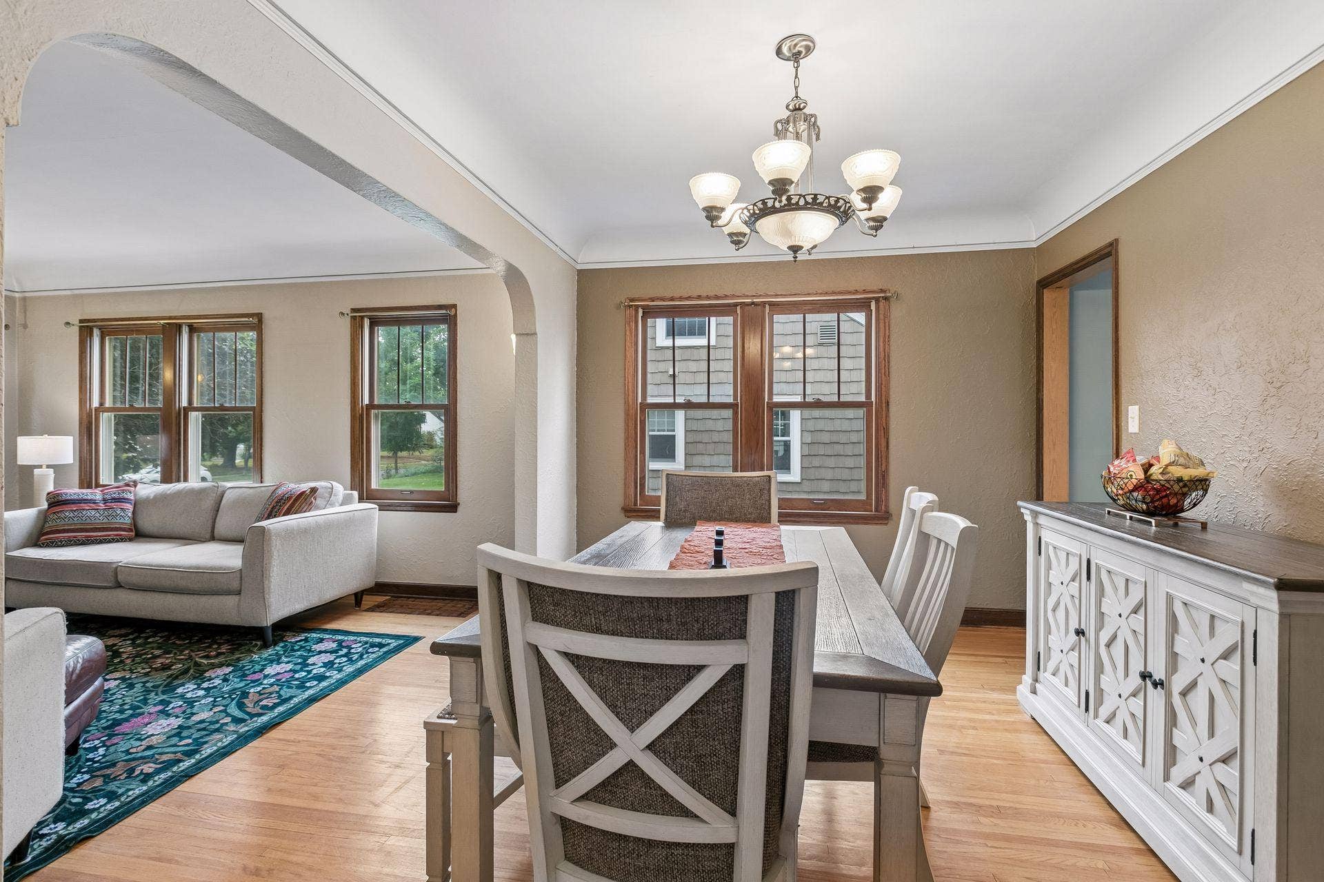 5912 10th Avenue S, 17, Minneapolis, MN 55417 Oak Trim
