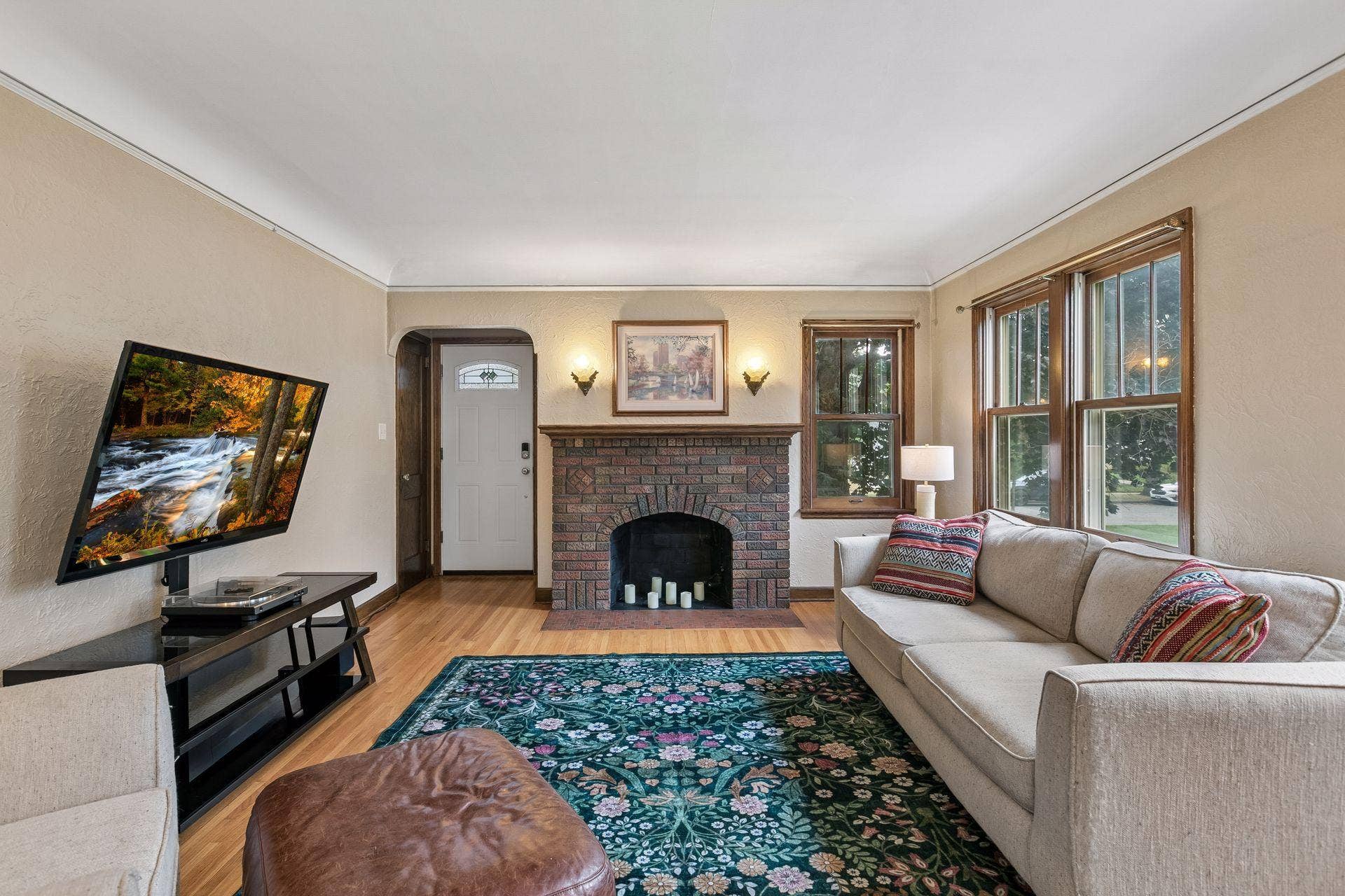 5912 10th Avenue S, 17, Minneapolis, MN 55417 Living Room