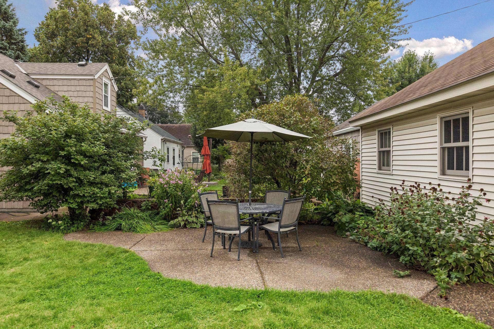 5912 10th Avenue S, 17, Minneapolis, MN 55417 Backyard Patio