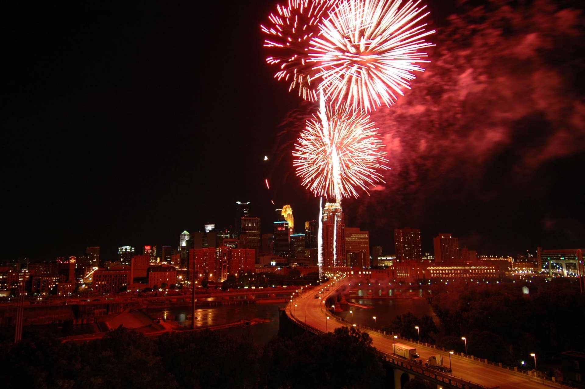 100 2nd Street SE, #406, 50, Minneapolis, MN 55414 Front Row Seats to Fireworks