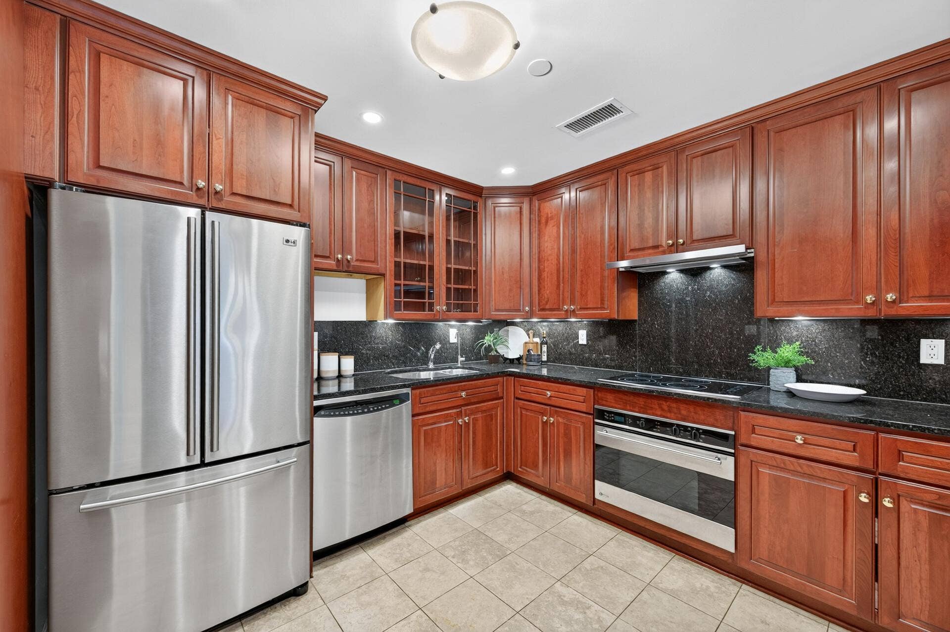 100 2nd Street SE, #406, 50, Minneapolis, MN 55414 Stainless Steel Appliances