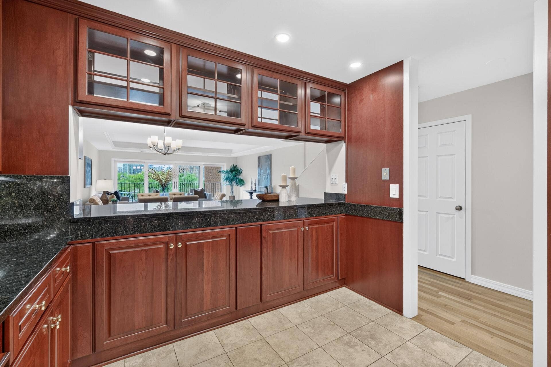 100 2nd Street SE, #406, 50, Minneapolis, MN 55414 Abundant Kitchen Cabinetry