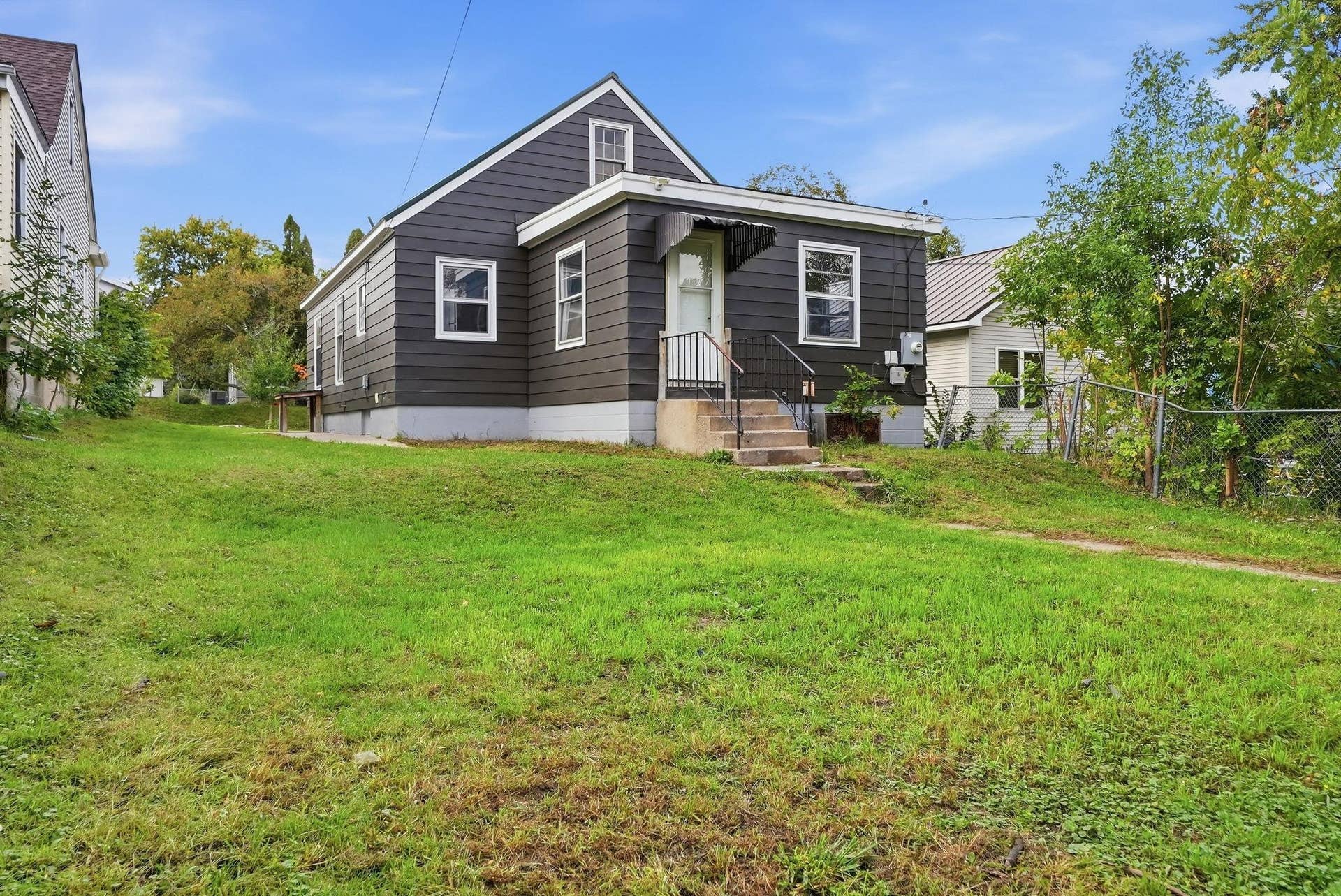 3746 Russell Avenue N, 12, Minneapolis, MN 55412 67-web-or-mls-3746_Russell_Avenue_North_Minneapolis_03191.jpg