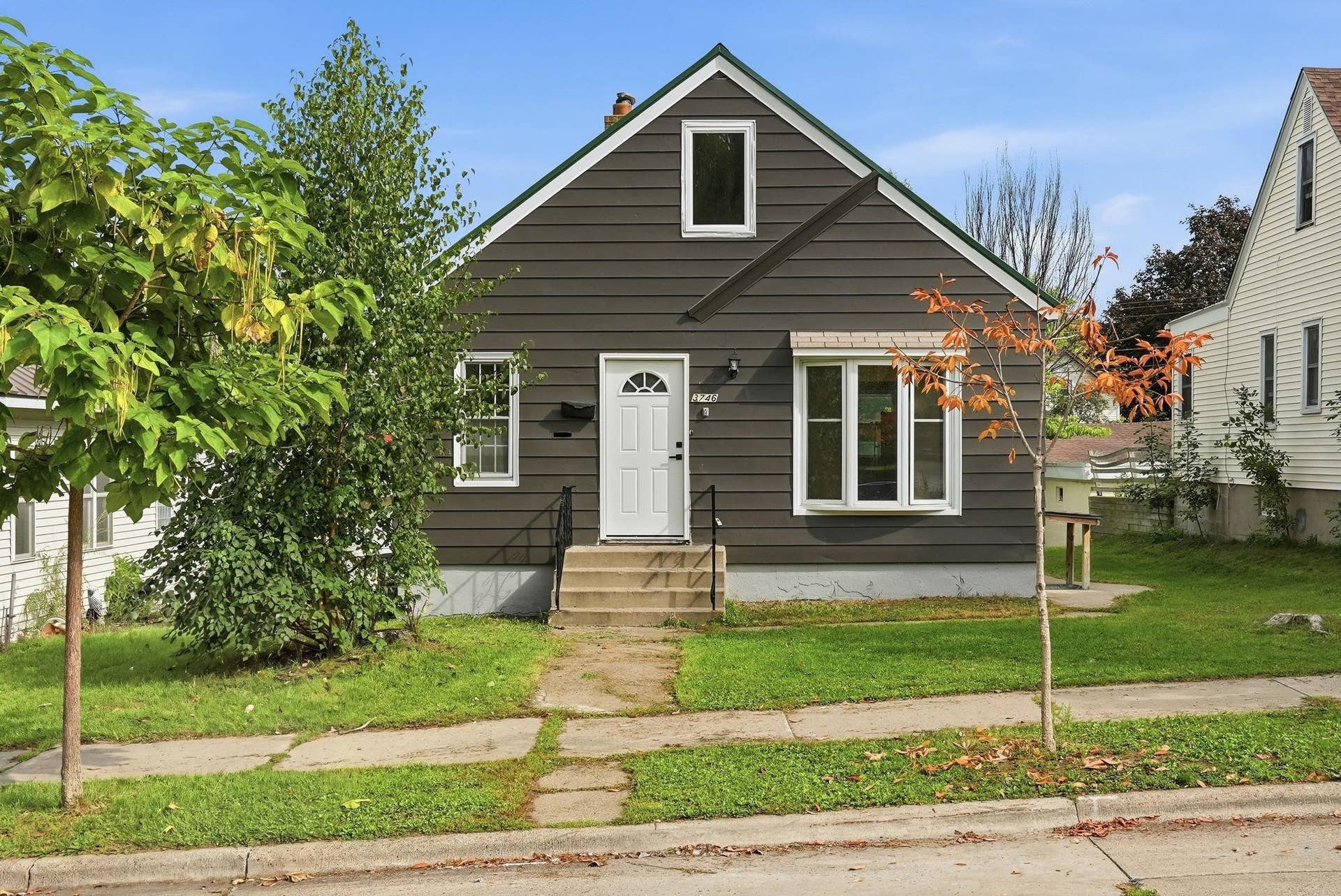 3746 Russell Avenue N, 12, Minneapolis, MN 55412 1-web-or-mls-3746_Russell_Avenue_North_Minneapolis_03171 (2).jpg