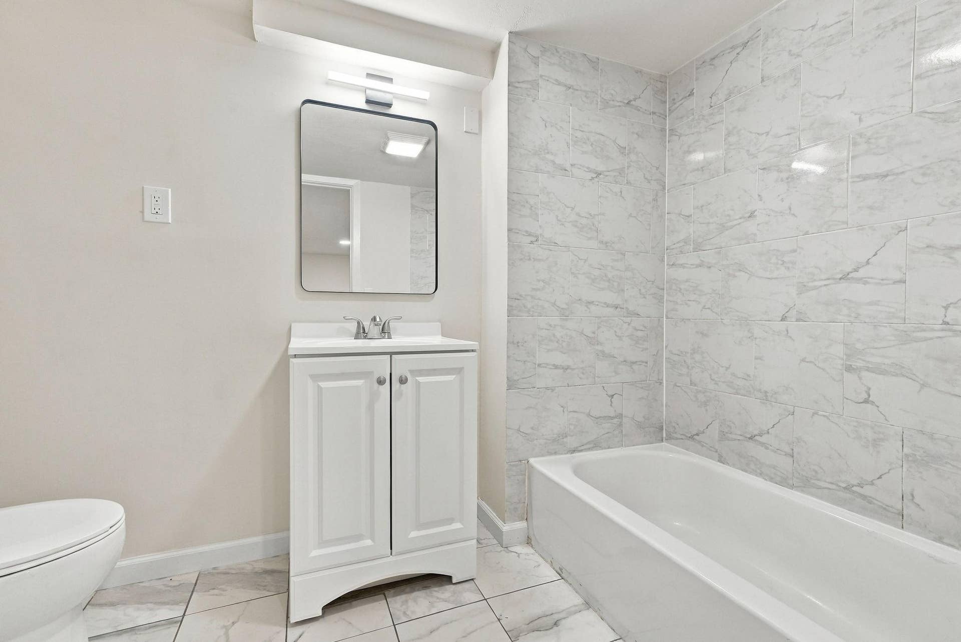 3746 Russell Avenue N, 12, Minneapolis, MN 55412 57-web-or-mls-3746_Russell_Avenue_North_Minneapolis_03081.jpg