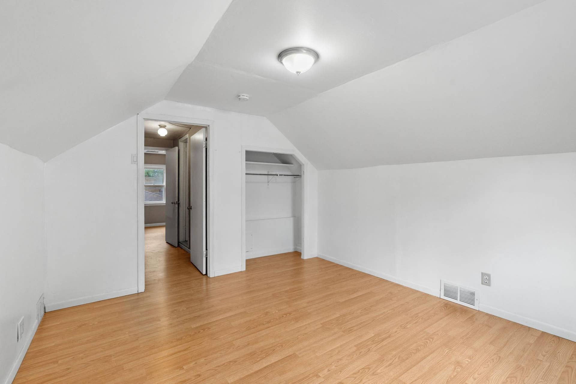906 Sherwood Avenue, 98, Saint Paul, MN 55106 906 Sherwood Avenue, 98, Saint Paul, MN 55106