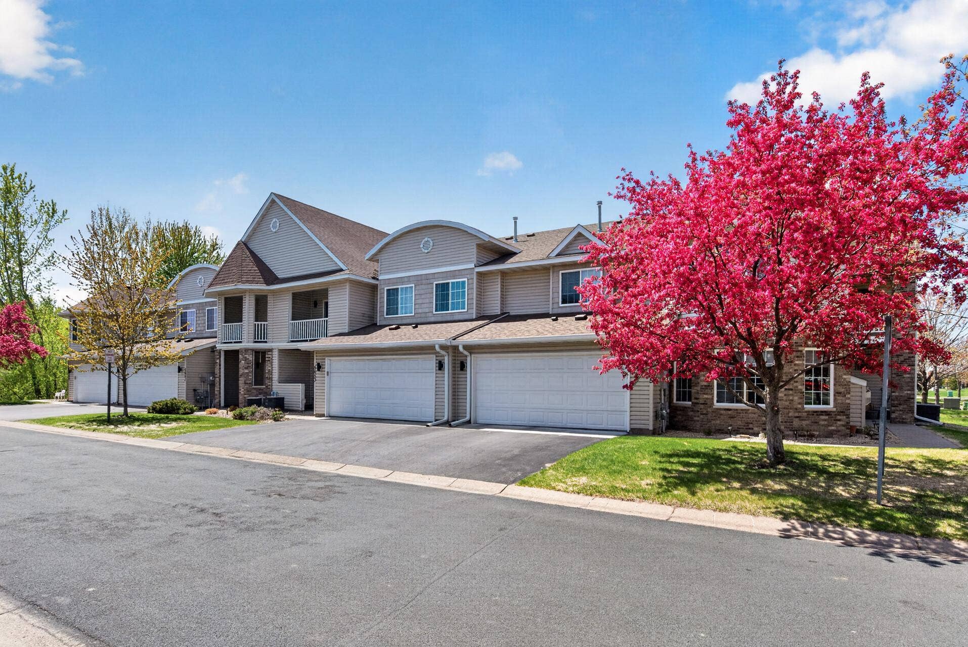 5653 100th Lane N, Brooklyn Park, MN 55443