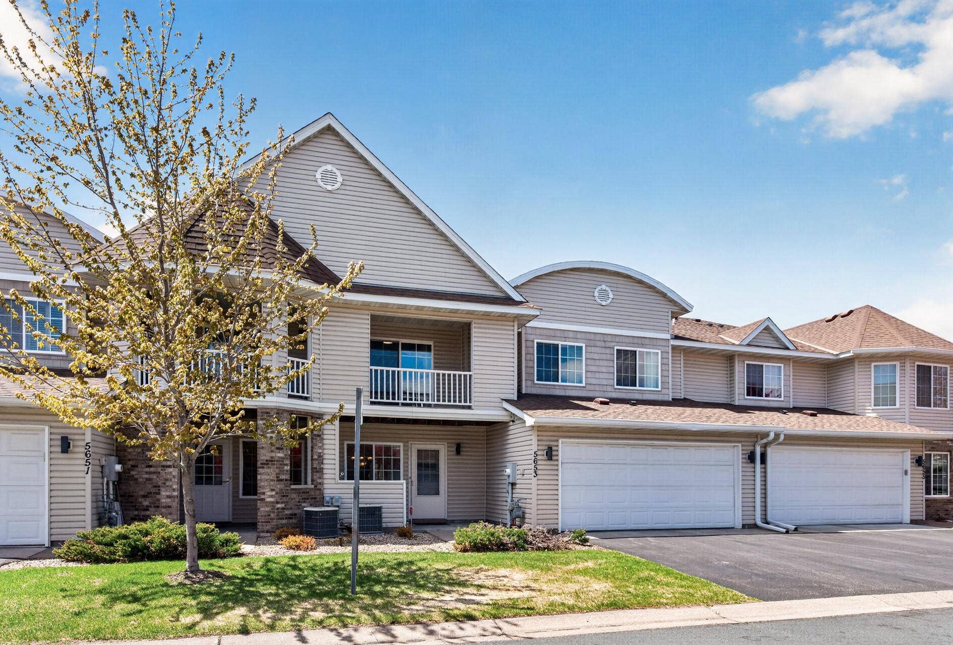 5653 100th Lane N, Brooklyn Park, MN 55443
