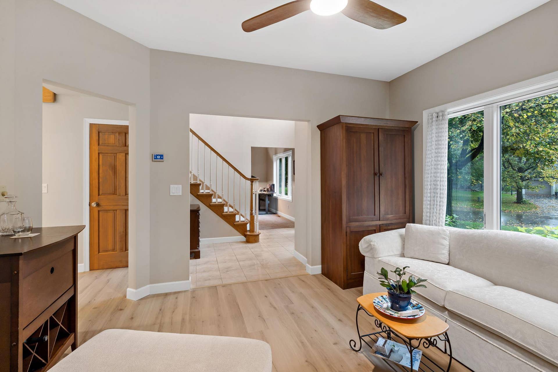 3402 Fairfax Lane, Woodbury, MN 55129 View into Foyer from Flex Room
